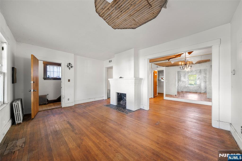 Englewood, New Jersey, 07631, United States, 3 Bedrooms Bedrooms, ,2 BathroomsBathrooms,Residential,For Sale,1925520