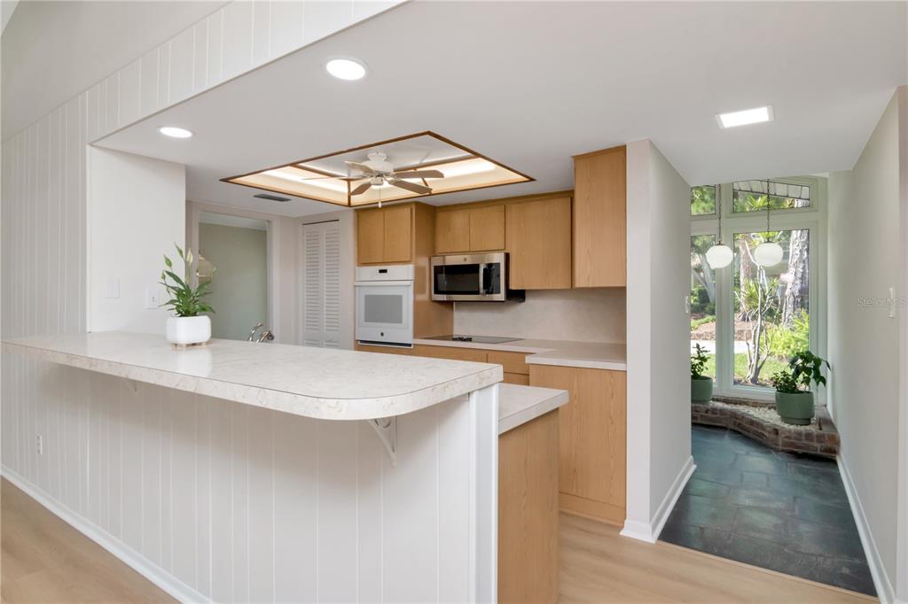 Seminole, Florida, 33776, United States, 5 Bedrooms Bedrooms, ,3 BathroomsBathrooms,Residential,For Sale,1913613