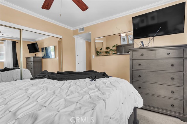 Lynwood, California, 90262, United States, 5 Bedrooms Bedrooms, ,2 BathroomsBathrooms,Residential,For Sale,1914118