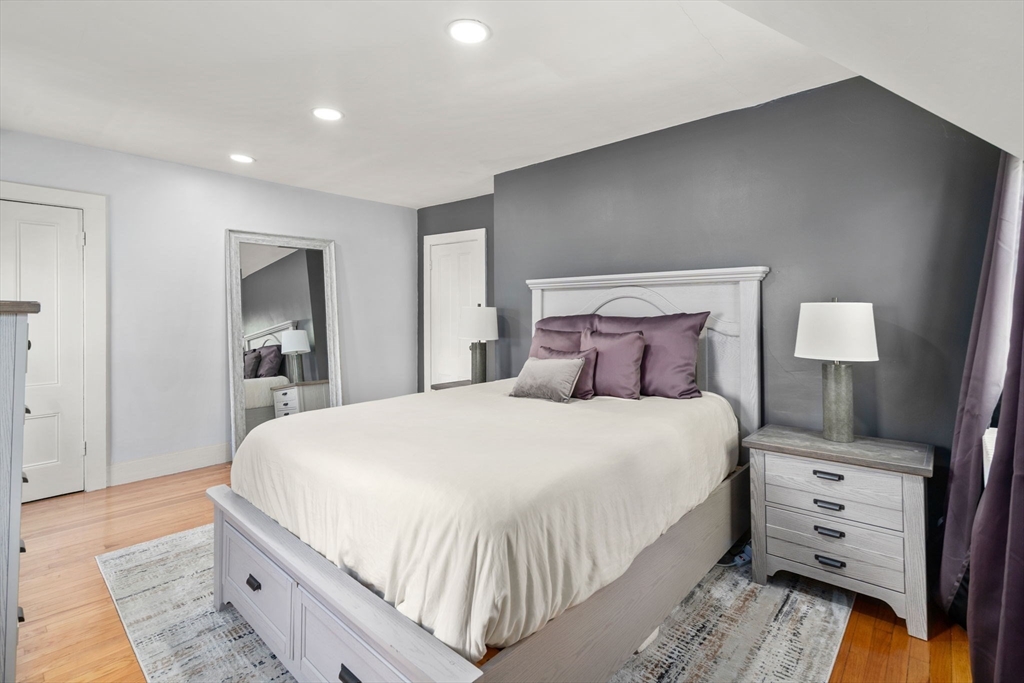 Milton, Massachusetts, 02186, United States, 3 Bedrooms Bedrooms, ,1 BathroomBathrooms,Residential,For Sale,1939202