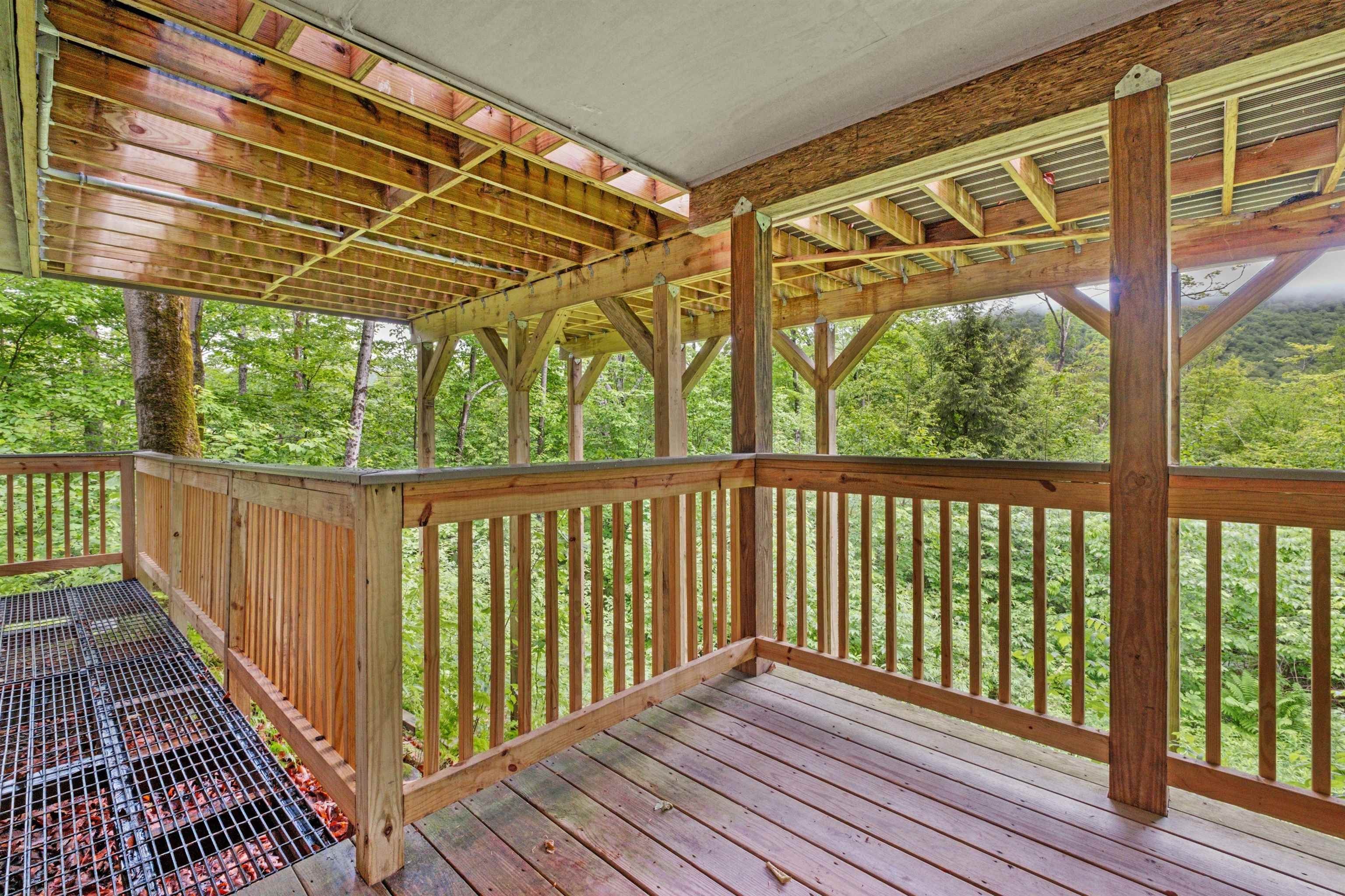 Lincoln, New Hampshire, 03251, United States, 4 Bedrooms Bedrooms, ,4 BathroomsBathrooms,Residential,For Sale,1803073