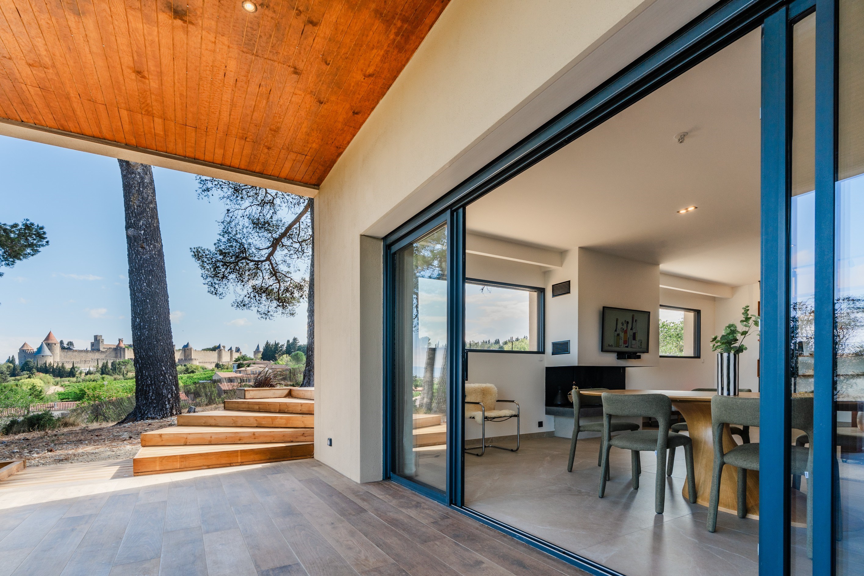 ELEGANT CONTEMPORARY VILLA WITH EXCEPTIONAL VIEWS OF THE Cité de Carcassonne - 物件實景