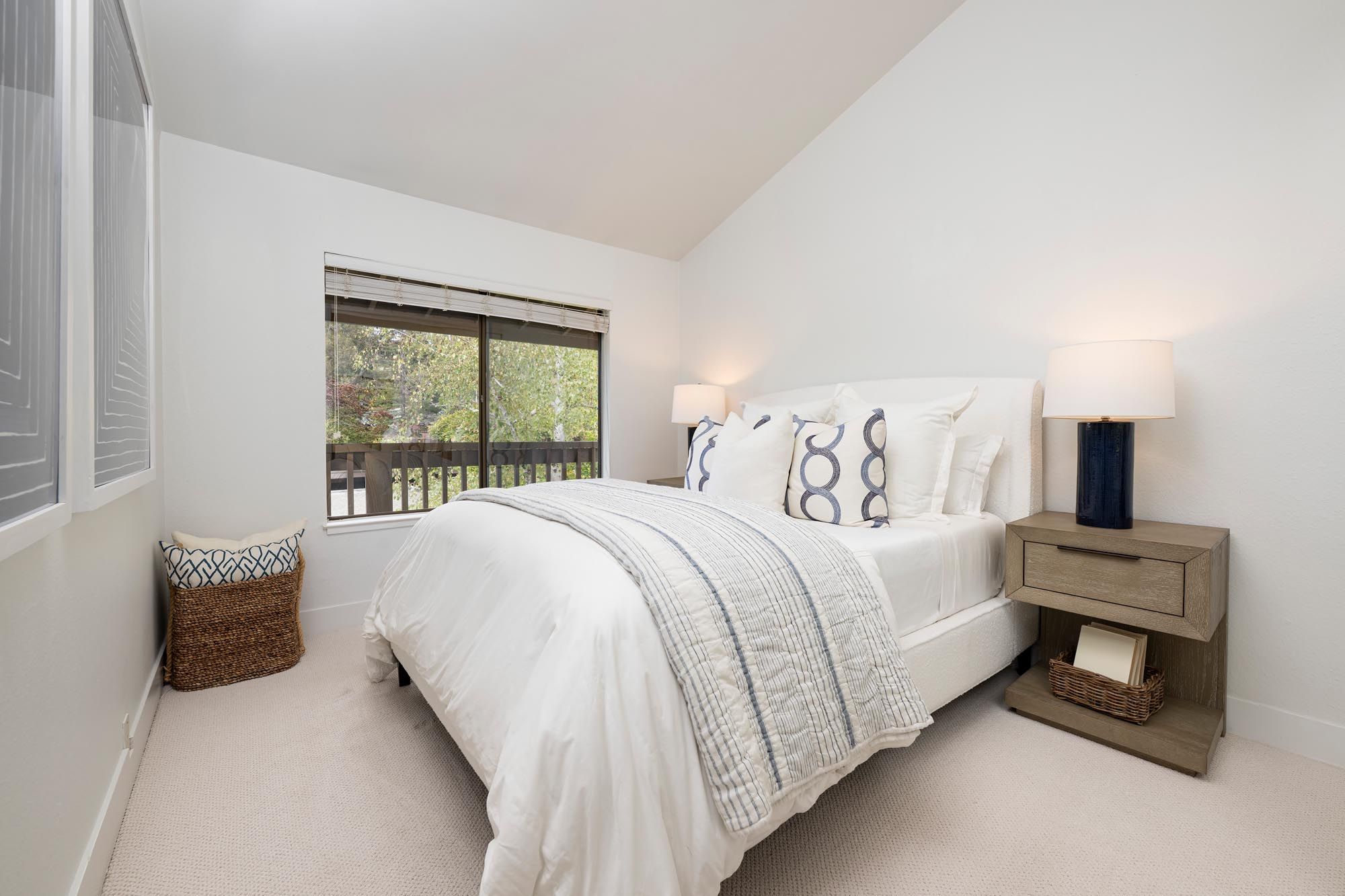  Top Floor Brittan Heights Condo - 物件實景