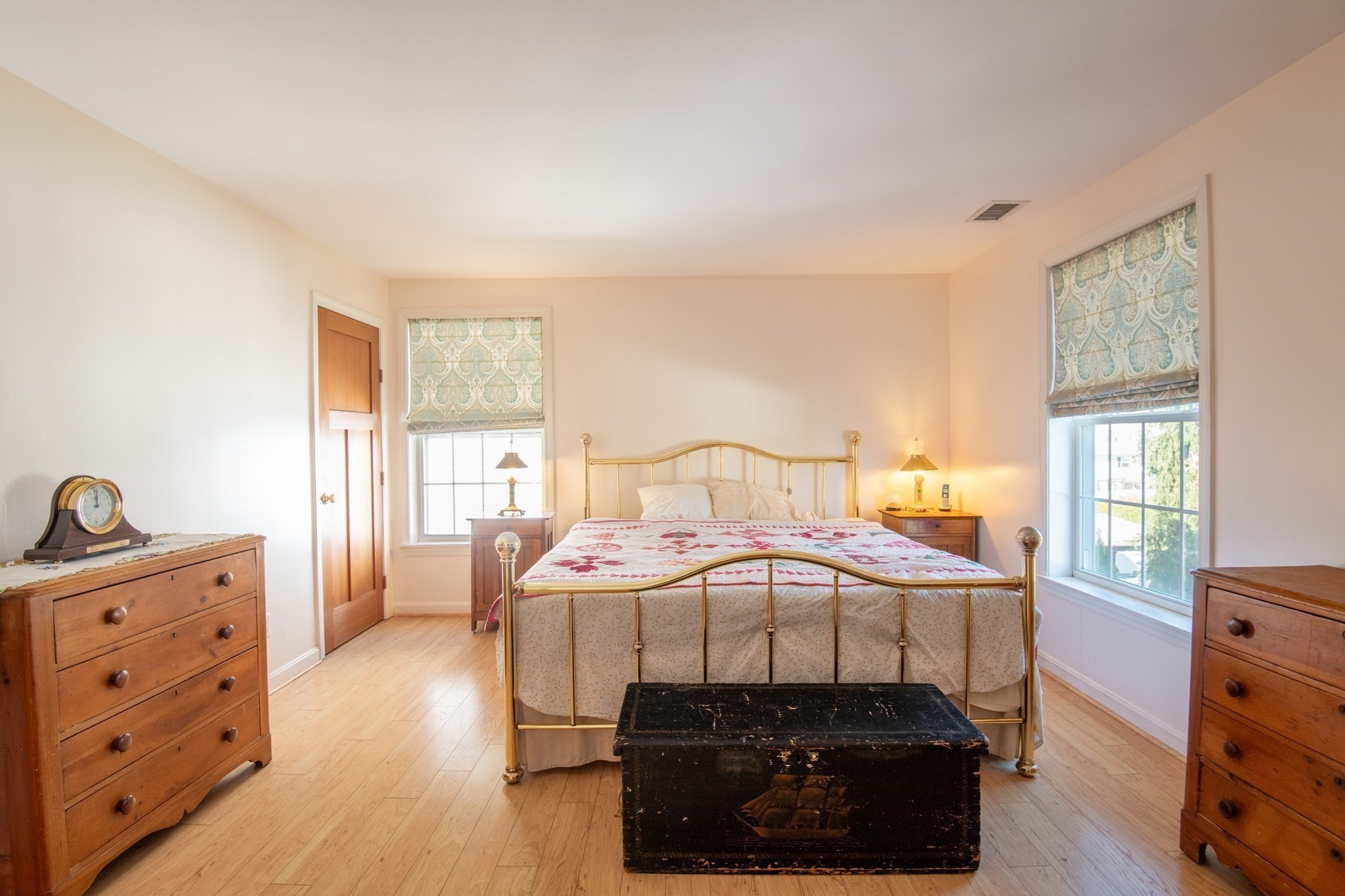 Medford, Massachusetts, 02155, United States, 3 Bedrooms Bedrooms, ,3 BathroomsBathrooms,Residential,For Sale,1987114