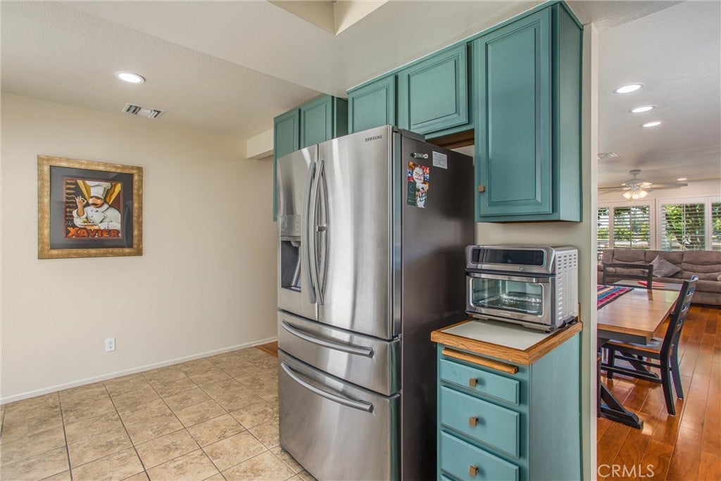 Redlands, California, 92374, United States, 3 Bedrooms Bedrooms, ,2 BathroomsBathrooms,Residential,For Sale,1936879