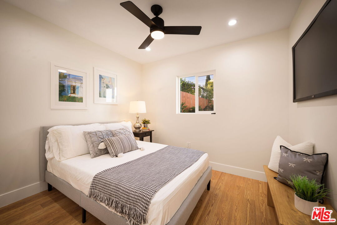 Los Angeles, California, 90019, United States, 4 Bedrooms Bedrooms, ,4 BathroomsBathrooms,Residential,For Sale,1889946