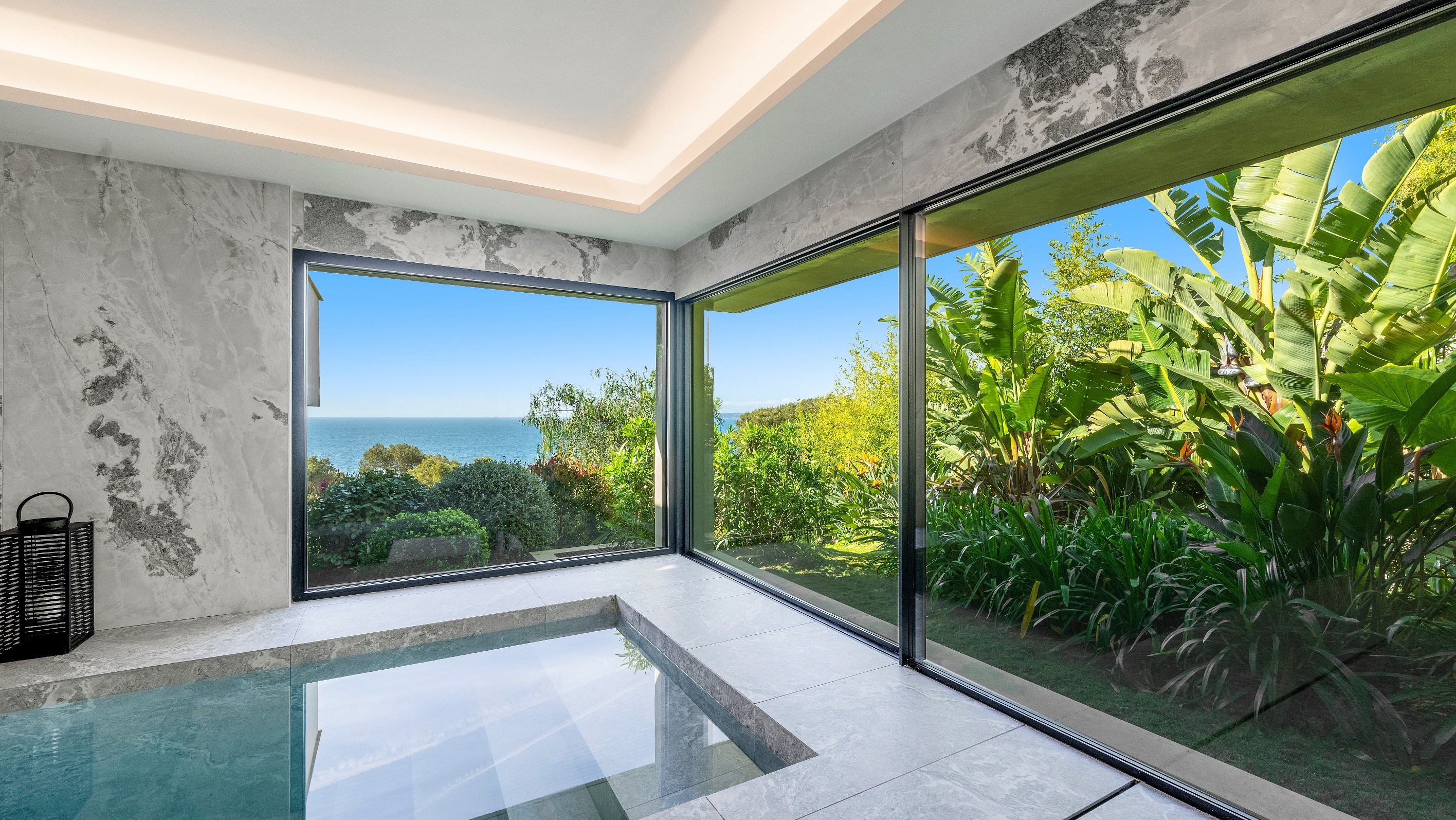  Les Issambres, stunning contemporary home for sale, panoramic sea views close t… - 物件實景