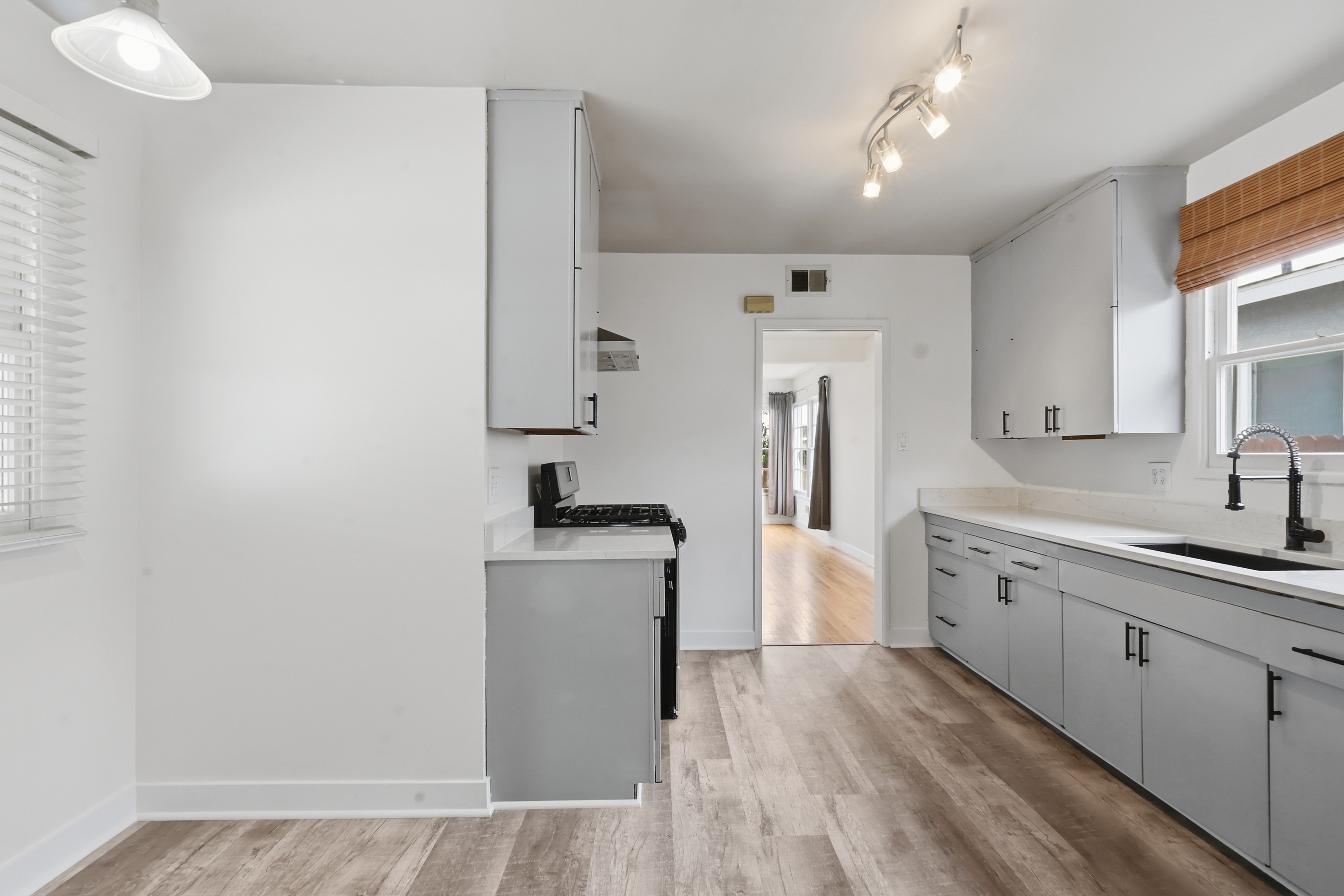  1911 West 160th Street, Gardena, CA 90247 - 物件實景