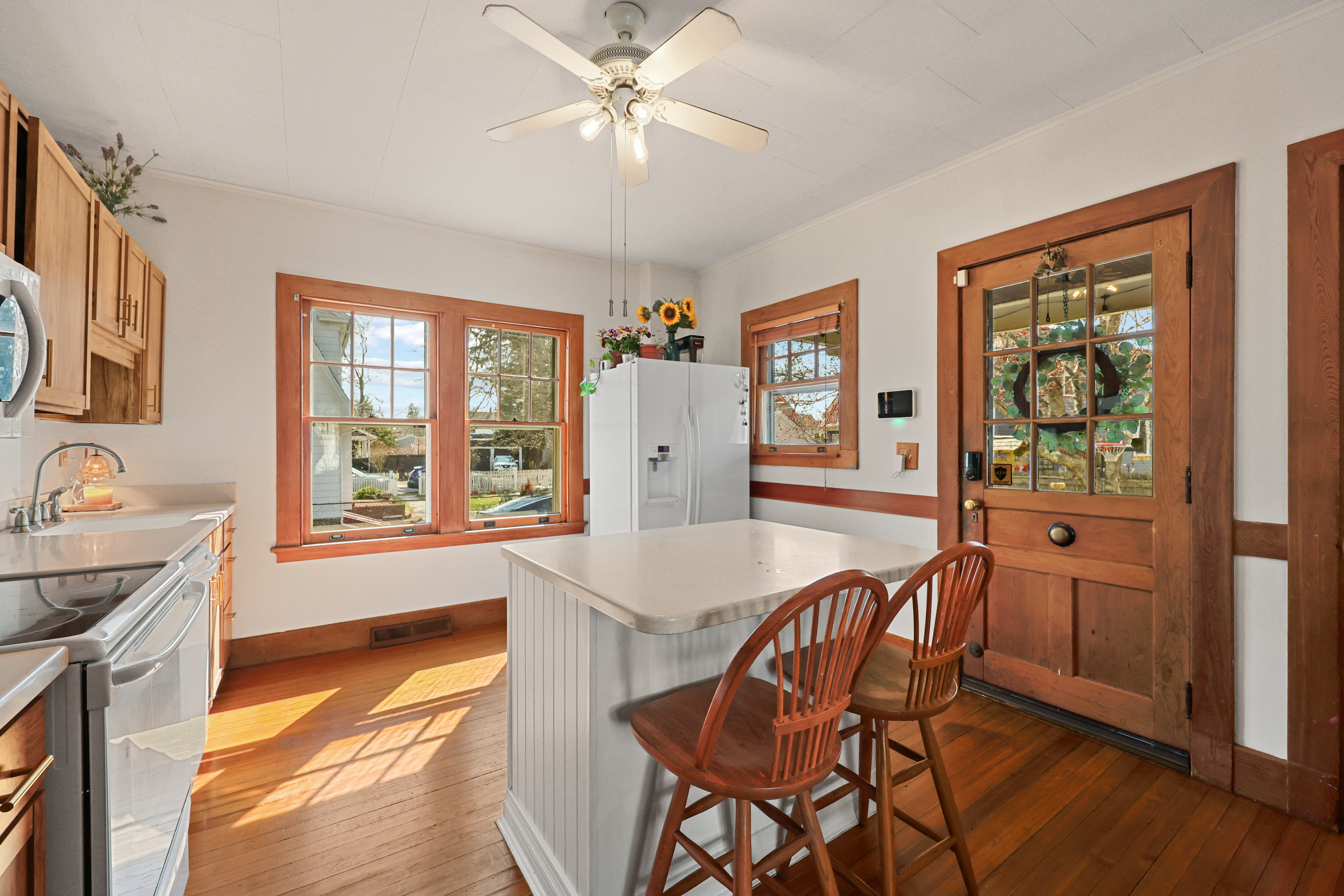  1720 Whitney Avenue - 物件實景