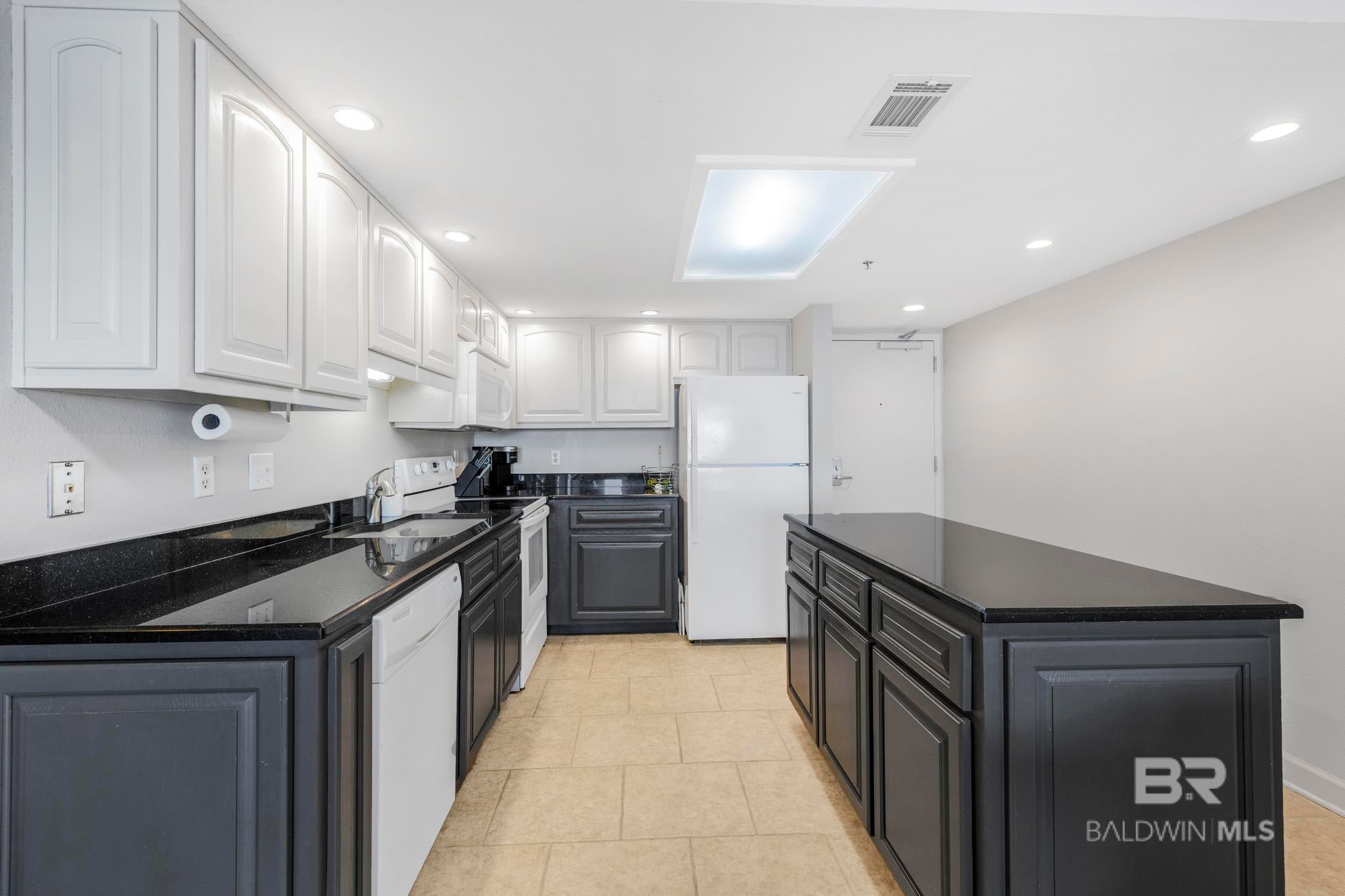 Orange Beach, Alabama, 36561, United States, 2 Bedrooms Bedrooms, ,2 BathroomsBathrooms,Residential,For Sale,1940120