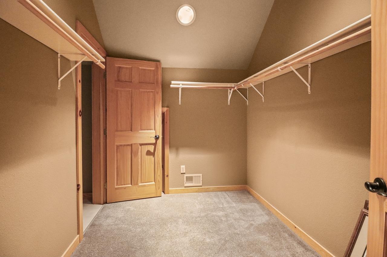 Phelps, Wisconsin, 54554, United States, 5 Bedrooms Bedrooms, ,3 BathroomsBathrooms,Residential,For Sale,1825799