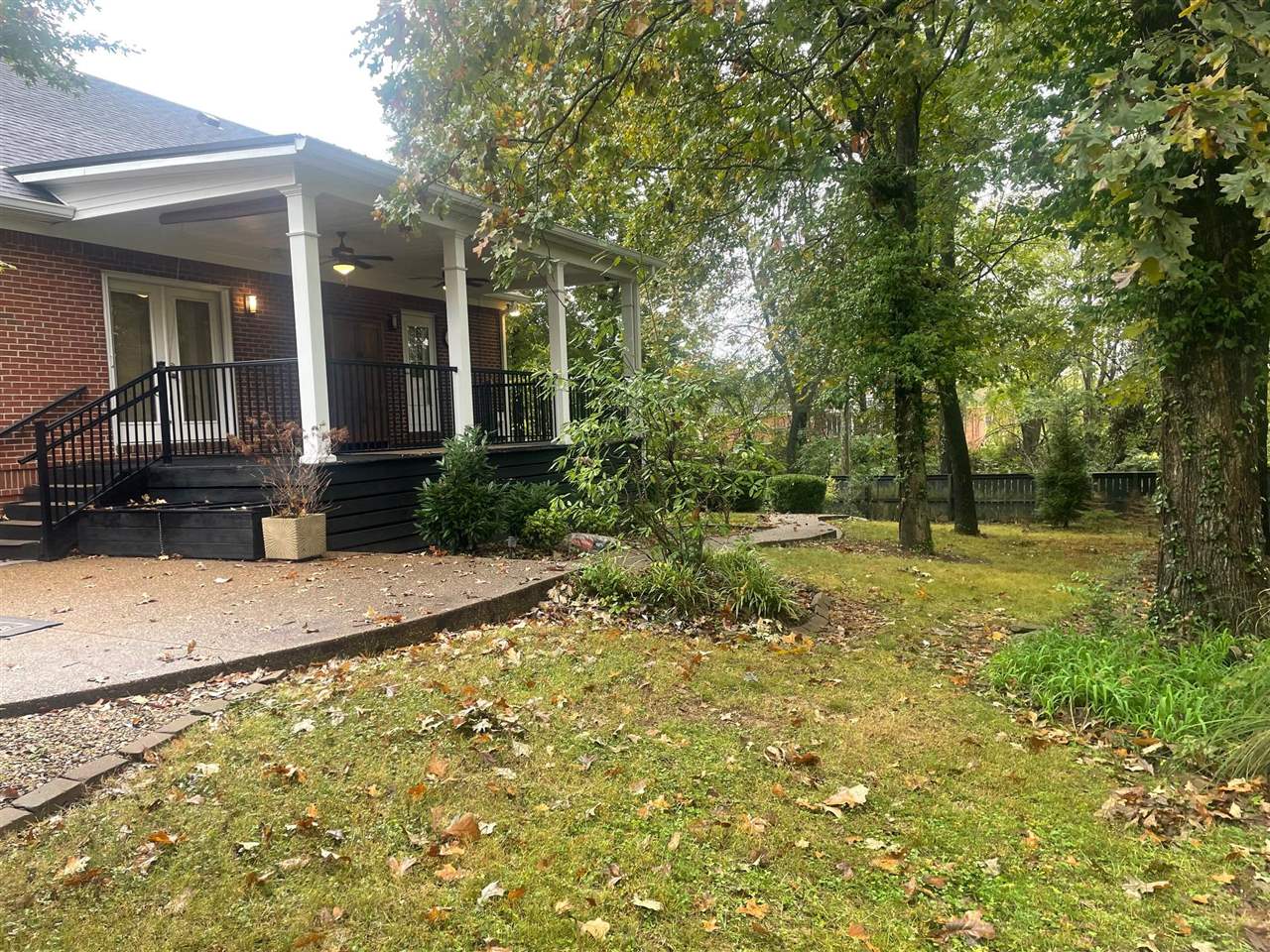 Bowling Green, Kentucky, 42104, United States, 4 Bedrooms Bedrooms, ,5 BathroomsBathrooms,Residential,For Sale,1971353