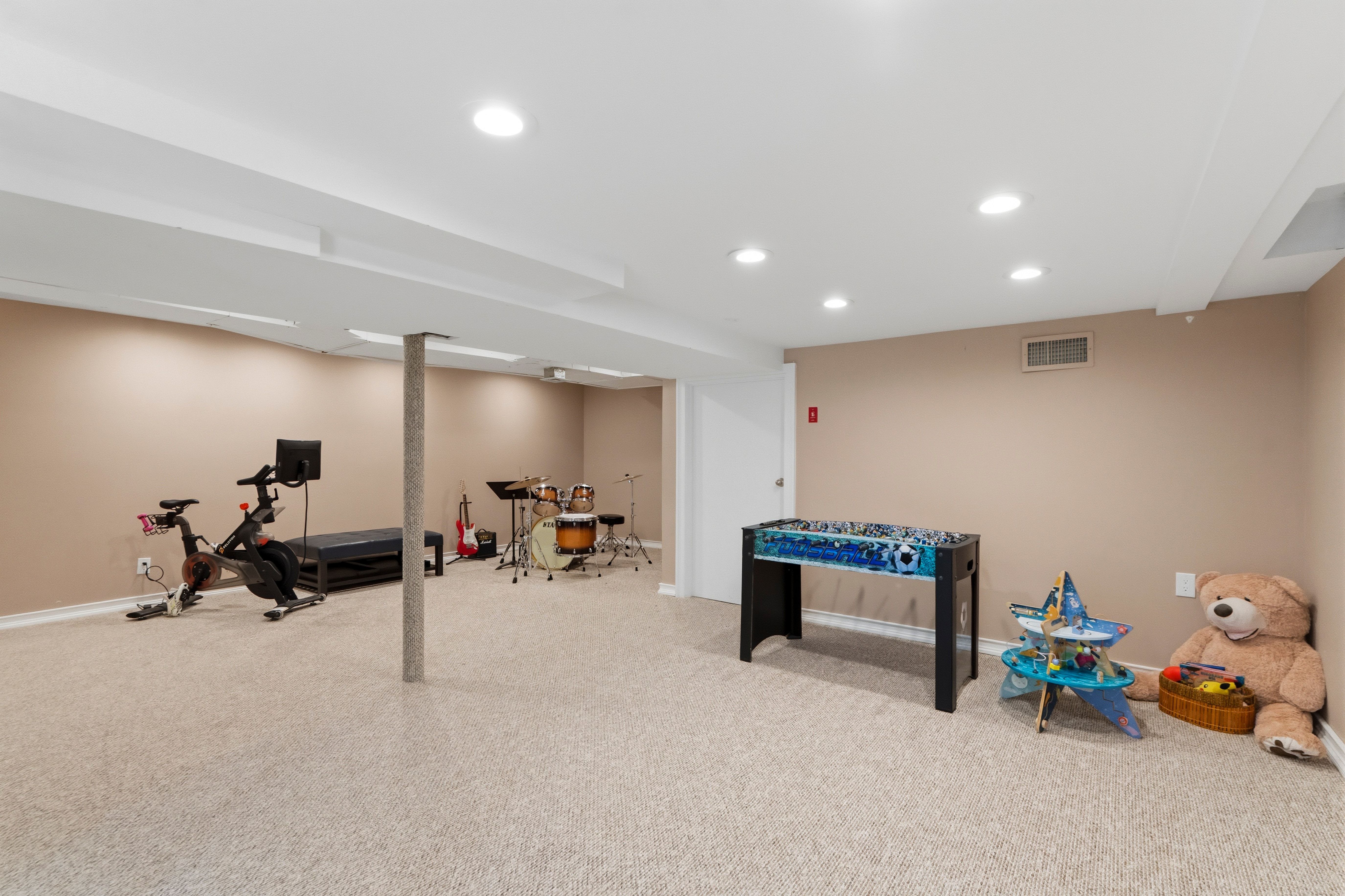  155 Birch Drive, East Hills, NY 11576 - 物件實景