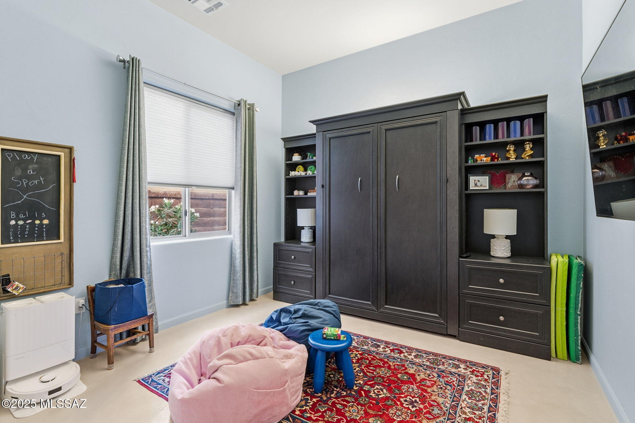 Tucson, Arizona, 85718, United States, 4 Bedrooms Bedrooms, ,4 BathroomsBathrooms,Residential,For Sale,1988951