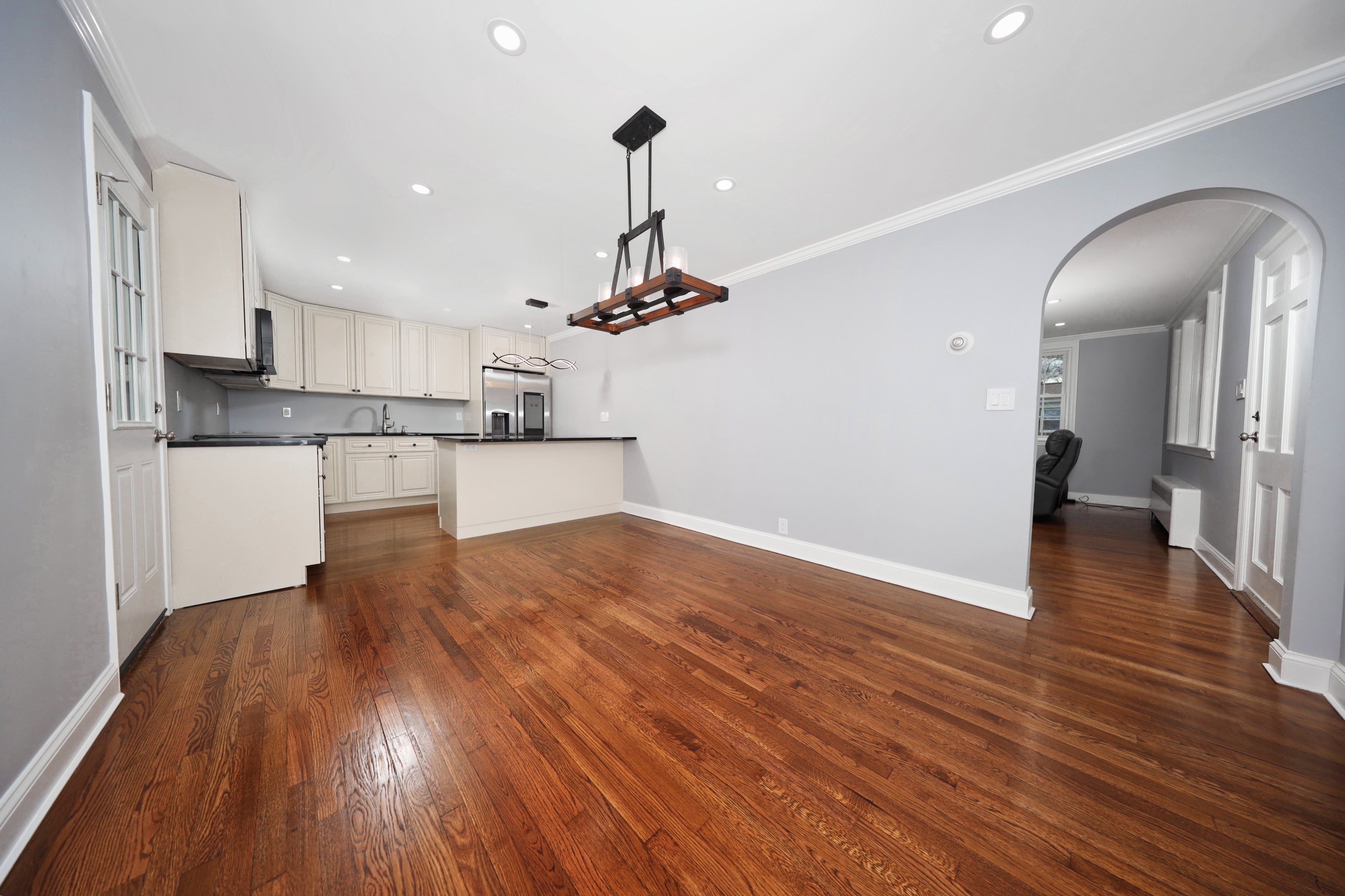 Bridgeport, Connecticut, 06606, United States, 5 Bedrooms Bedrooms, ,3 BathroomsBathrooms,Residential,For Sale,1930602