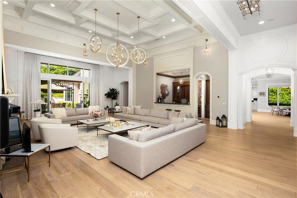 Arcadia, California, 91006, United States, 6 Bedrooms Bedrooms, ,8 BathroomsBathrooms,Residential,For Sale,1934700