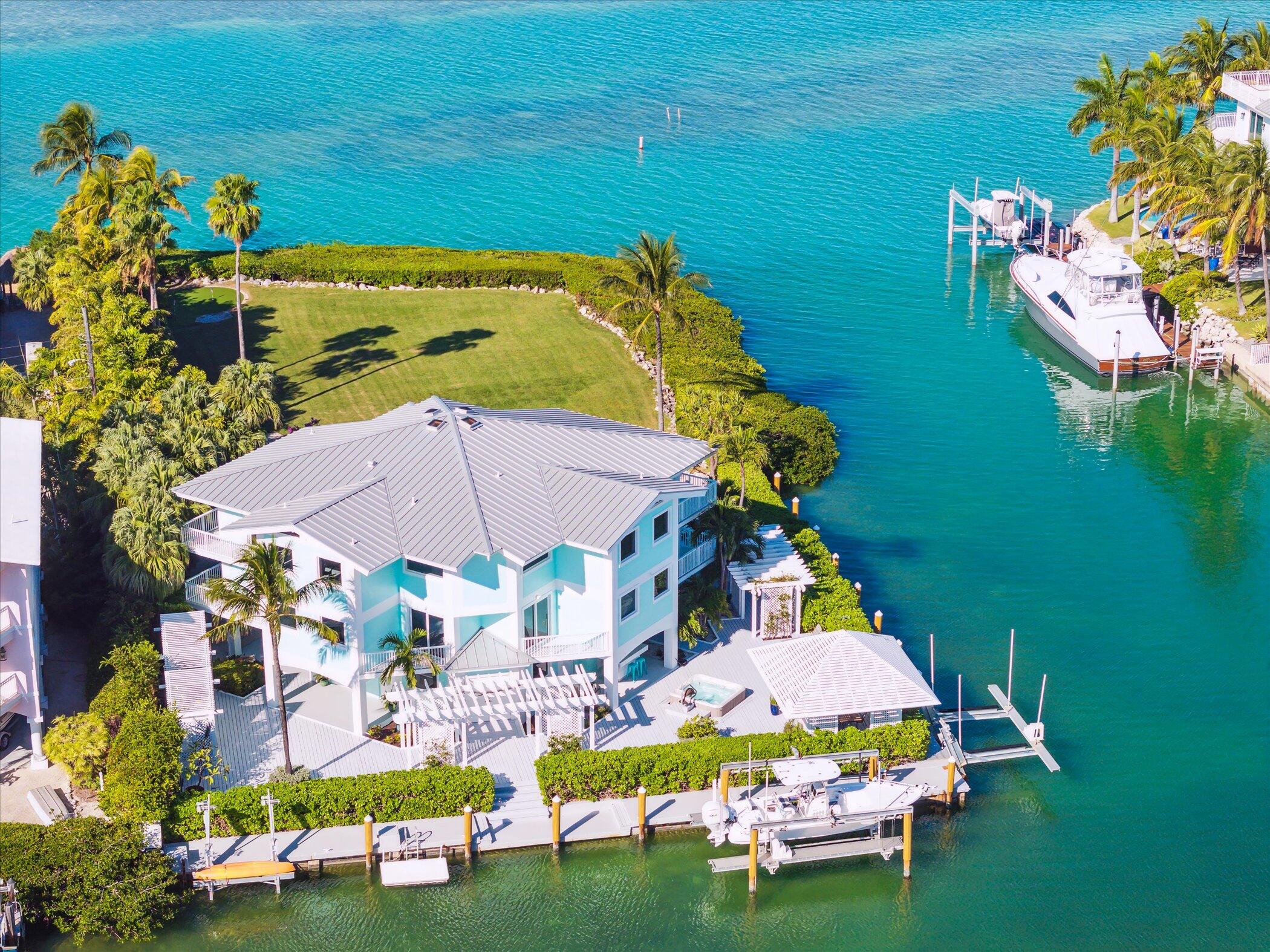 165 Bayview Drive, ISLAMORADA, Florida, 33036, United States, 6 Bedrooms Bedrooms, ,4 BathroomsBathrooms,Residential,For Sale,165 Bayview Drive,1676800