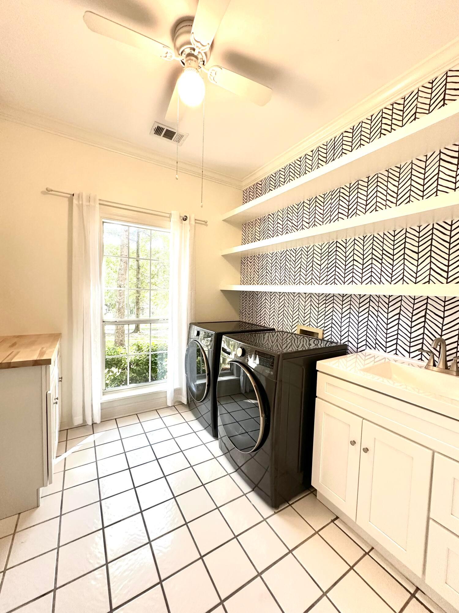 Tupelo, Mississippi, 38804, United States, 4 Bedrooms Bedrooms, ,4 BathroomsBathrooms,Residential,For Sale,1961666