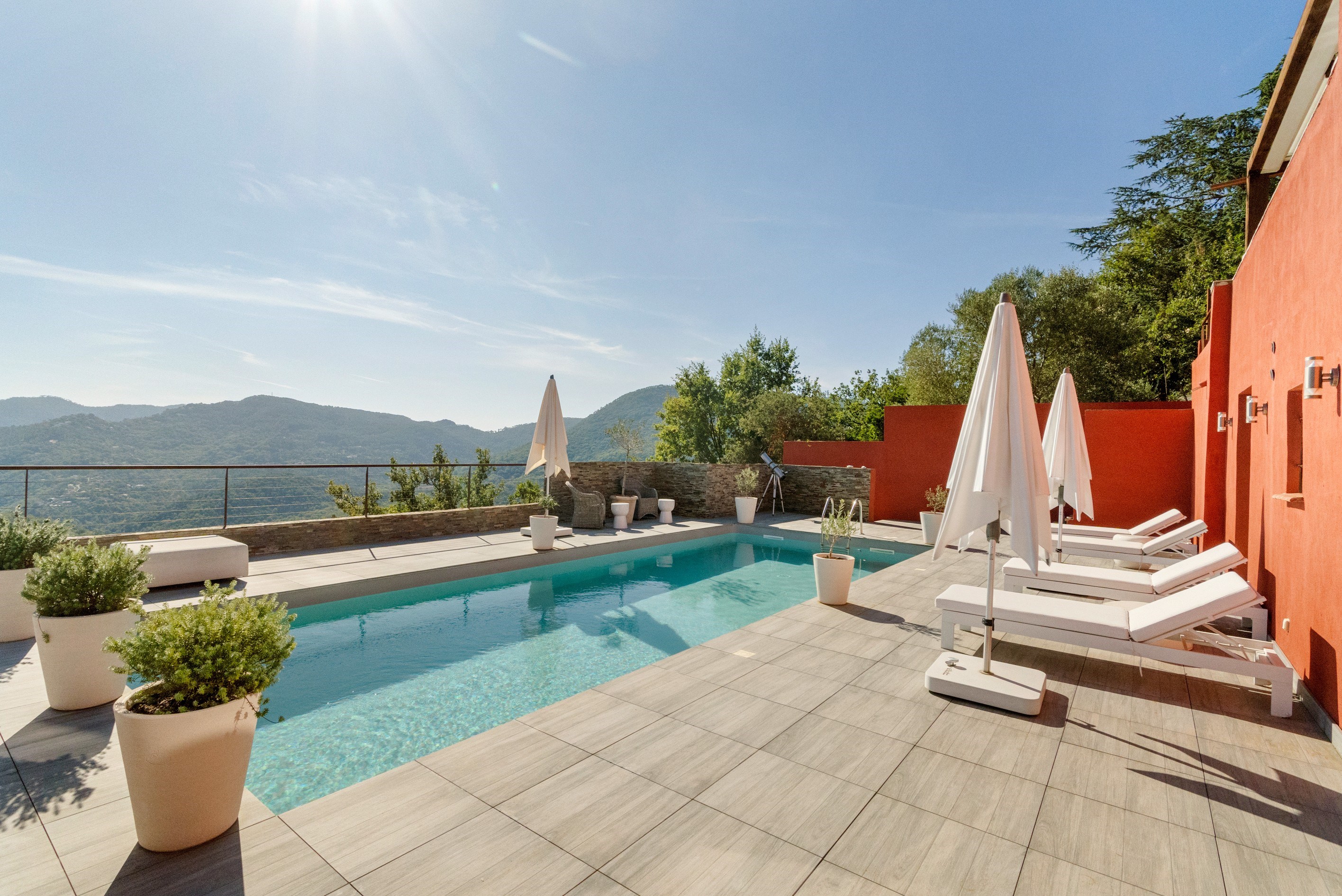  Villa for sale in Adrets-de-l’Estérel with sea view and pool, French Riviera - 物件實景