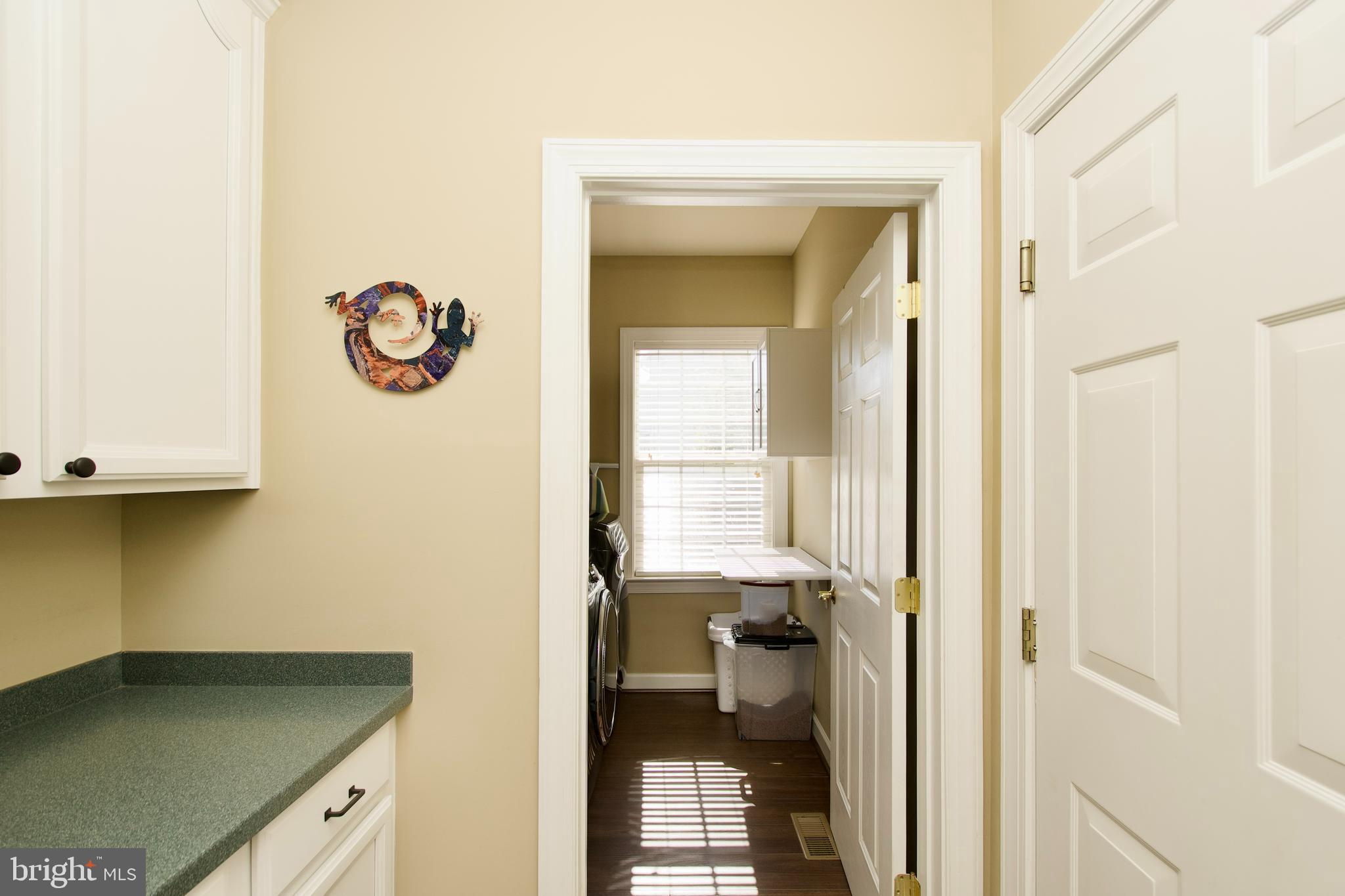 Aldie, Virginia, 20105, United States, 4 Bedrooms Bedrooms, ,5 BathroomsBathrooms,Residential,For Sale,1943897