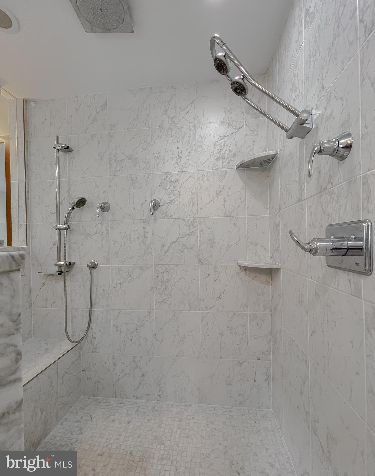 Hollywood, Maryland, 20636, United States, 5 Bedrooms Bedrooms, ,5 BathroomsBathrooms,Residential,For Sale,1914184
