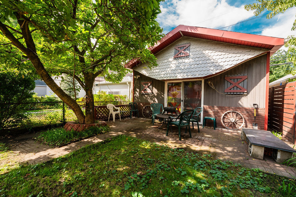 Chicago, Illinois, 60613, United States, 5 Bedrooms Bedrooms, ,4 BathroomsBathrooms,Residential,For Sale,1856737