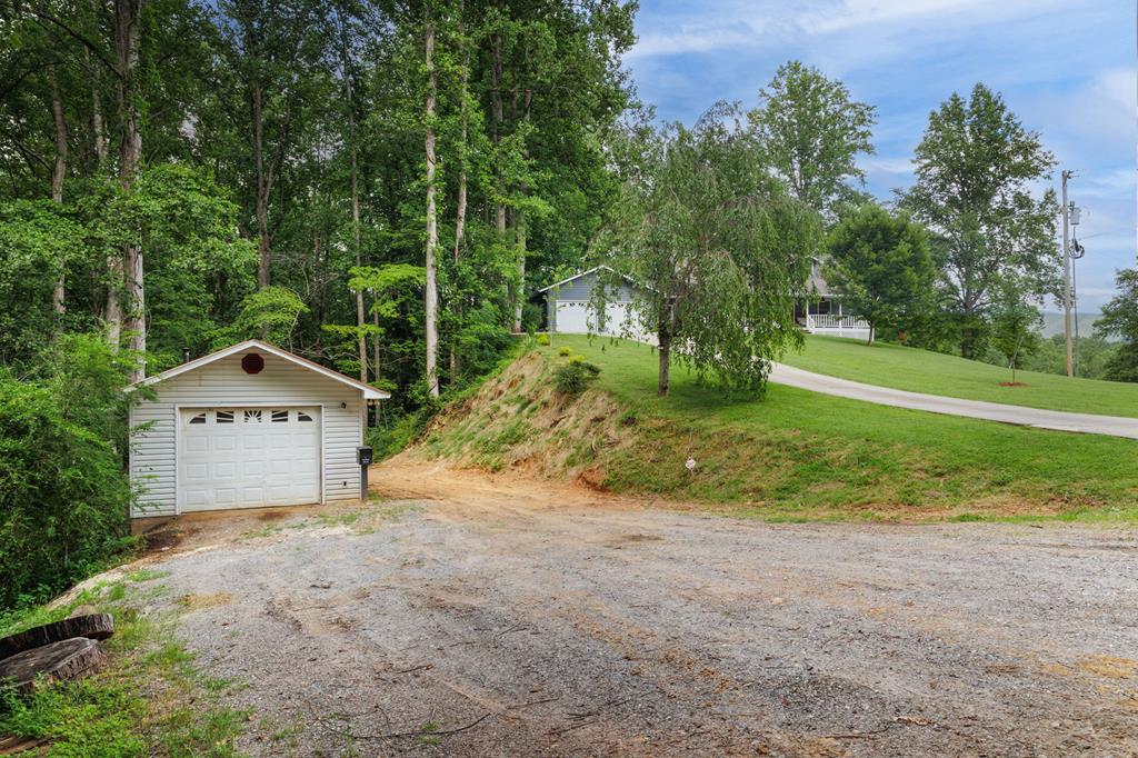 Hayesville, North Carolina, 28904, United States, 4 Bedrooms Bedrooms, ,2 BathroomsBathrooms,Residential,For Sale,1871296
