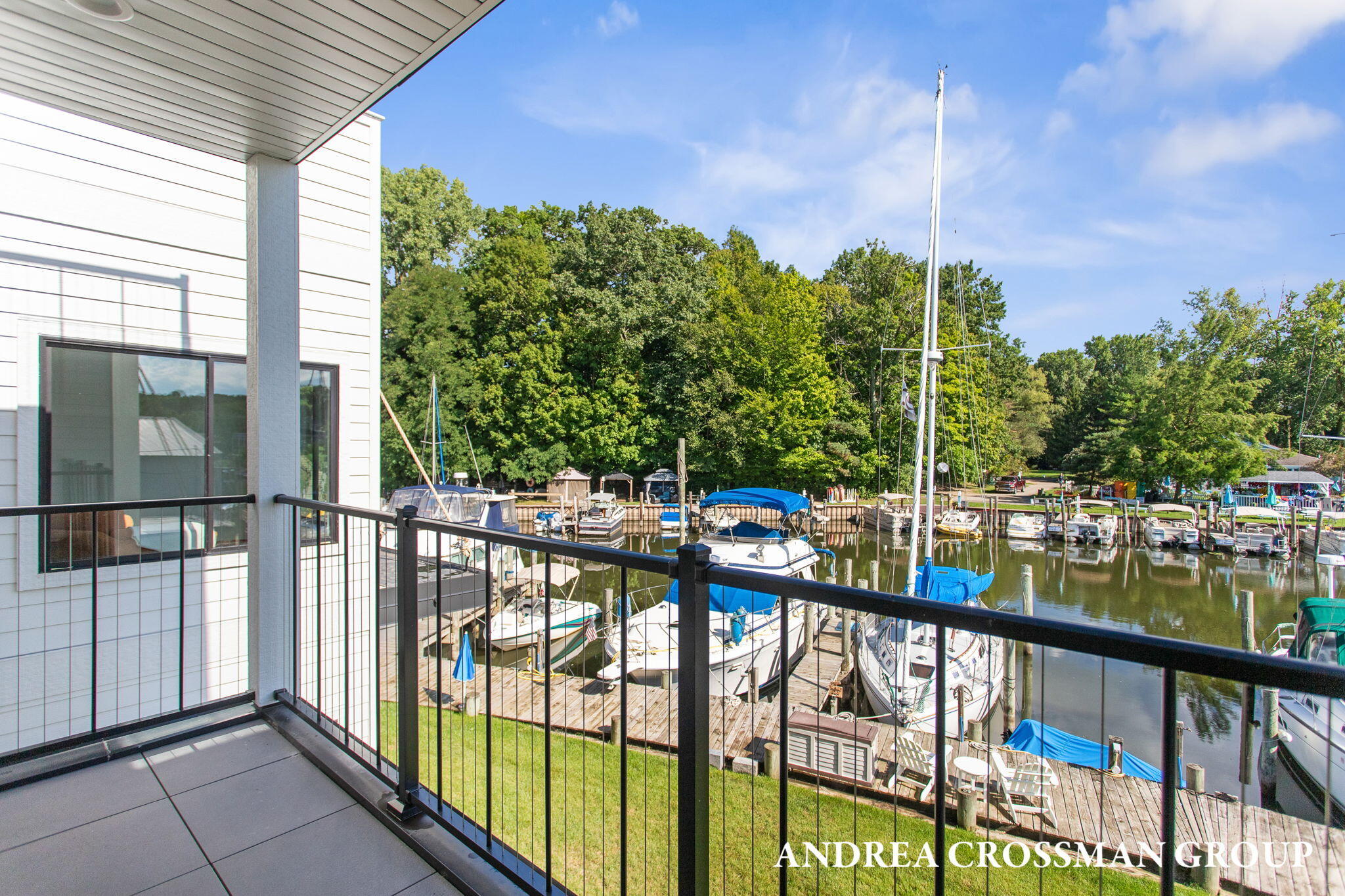 South Haven, Michigan, 49090, United States, 3 Bedrooms Bedrooms, ,3 BathroomsBathrooms,Residential,For Sale,1987512