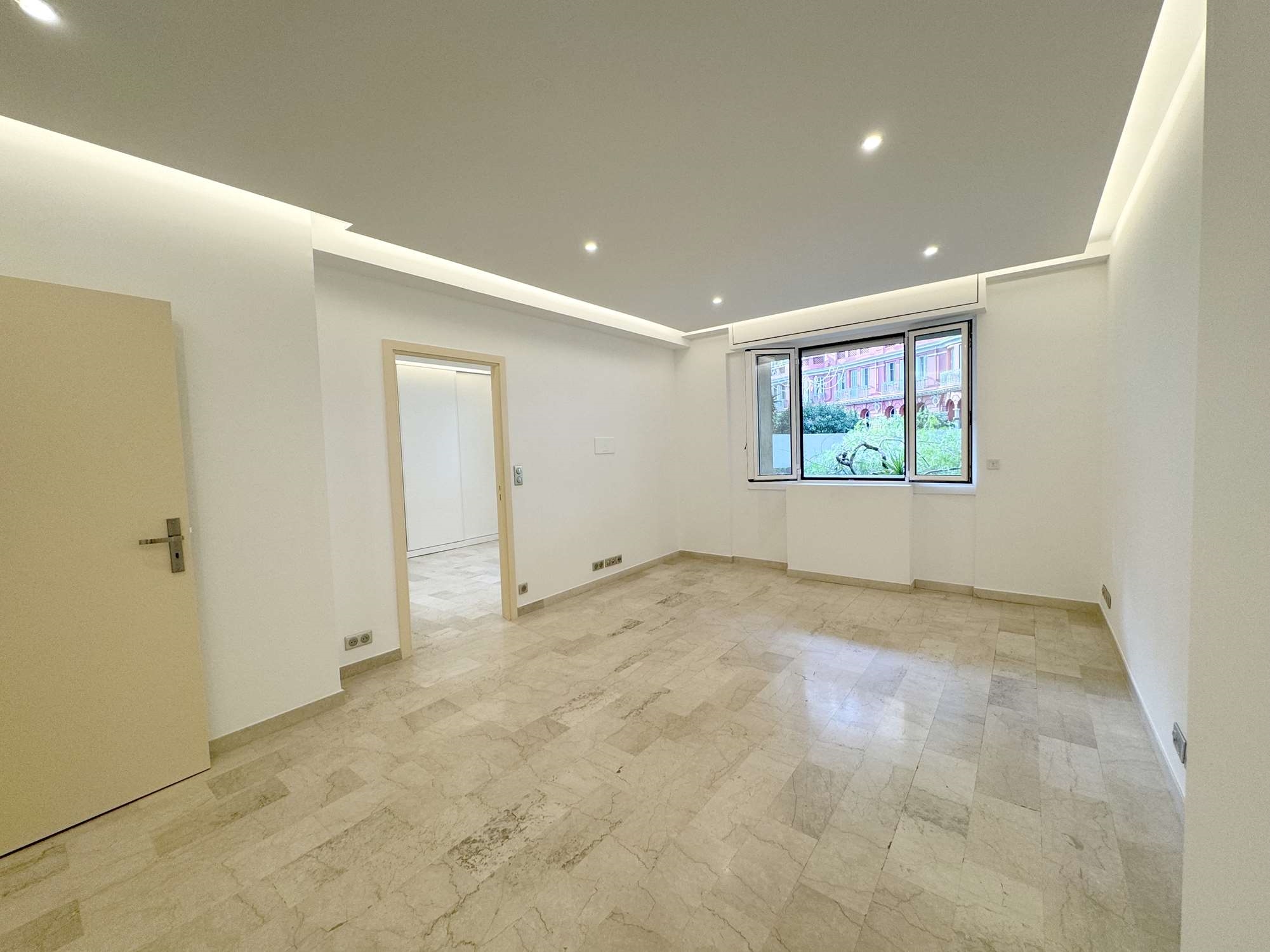  Les Caravelles, Charming 2-room flat for sale, mixt use - 物件實景