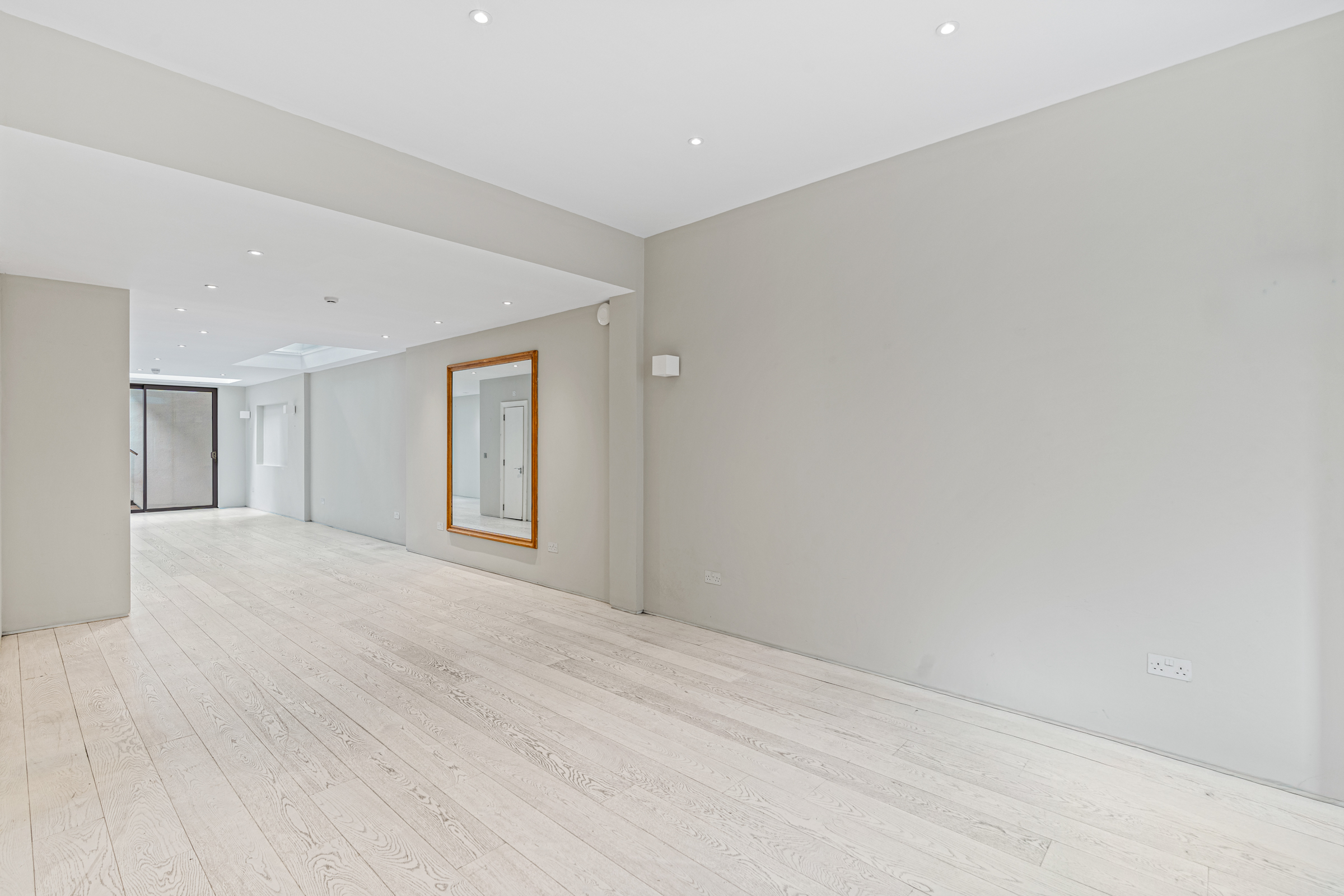 A Contemporary Fulham Family House with a South-Facing Garden - 物件實景