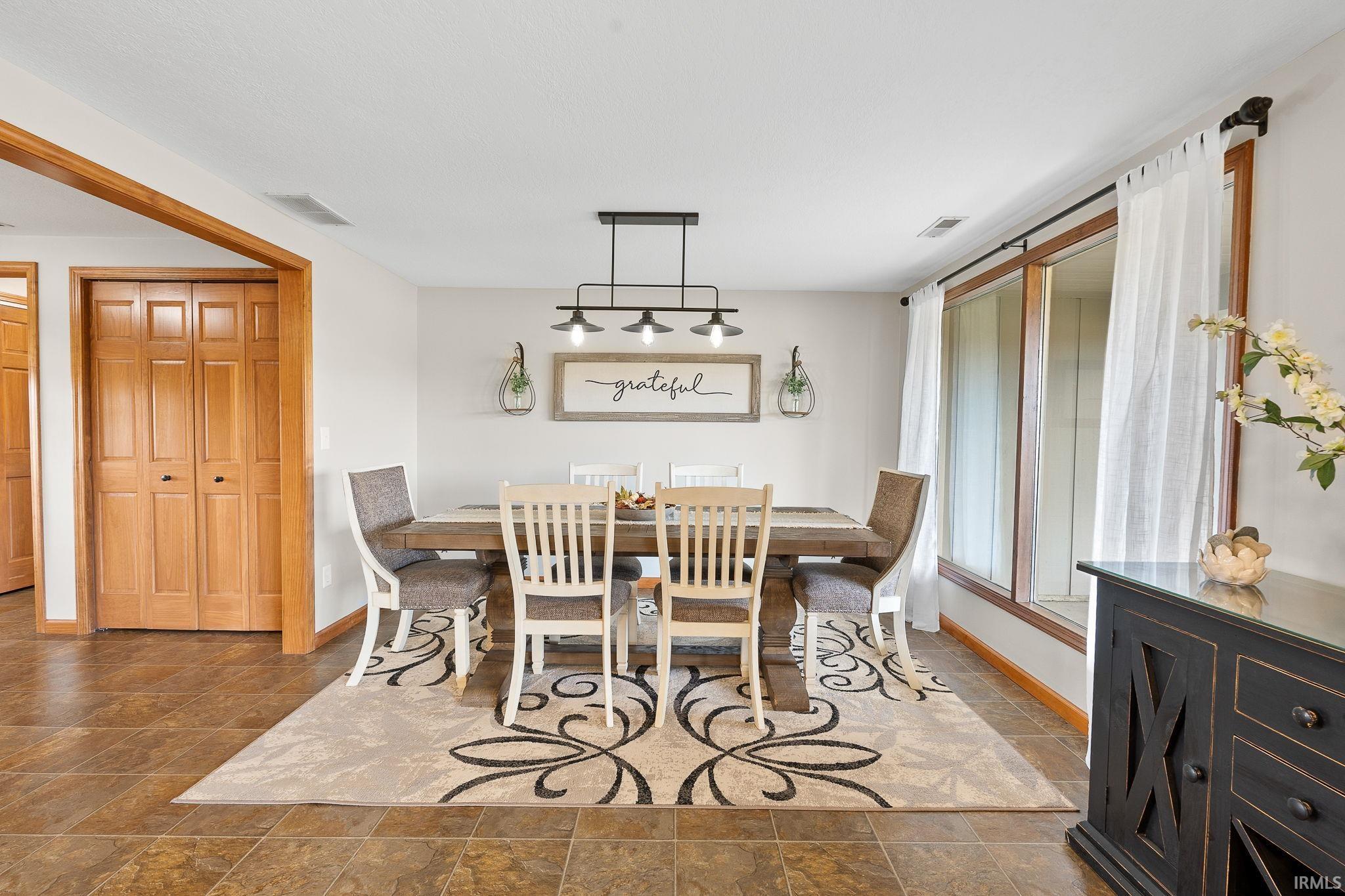 Angola, Indiana, 46703, United States, 3 Bedrooms Bedrooms, ,2 BathroomsBathrooms,Residential,For Sale,1992586