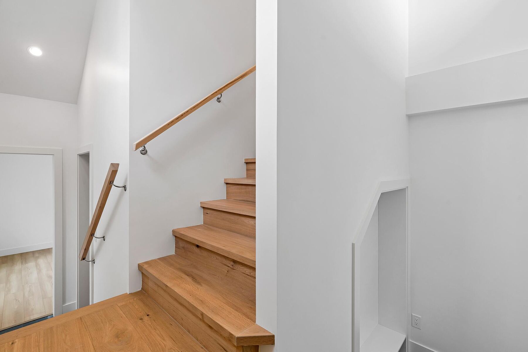  Brand New Gordon Head Townhome - 物件實景