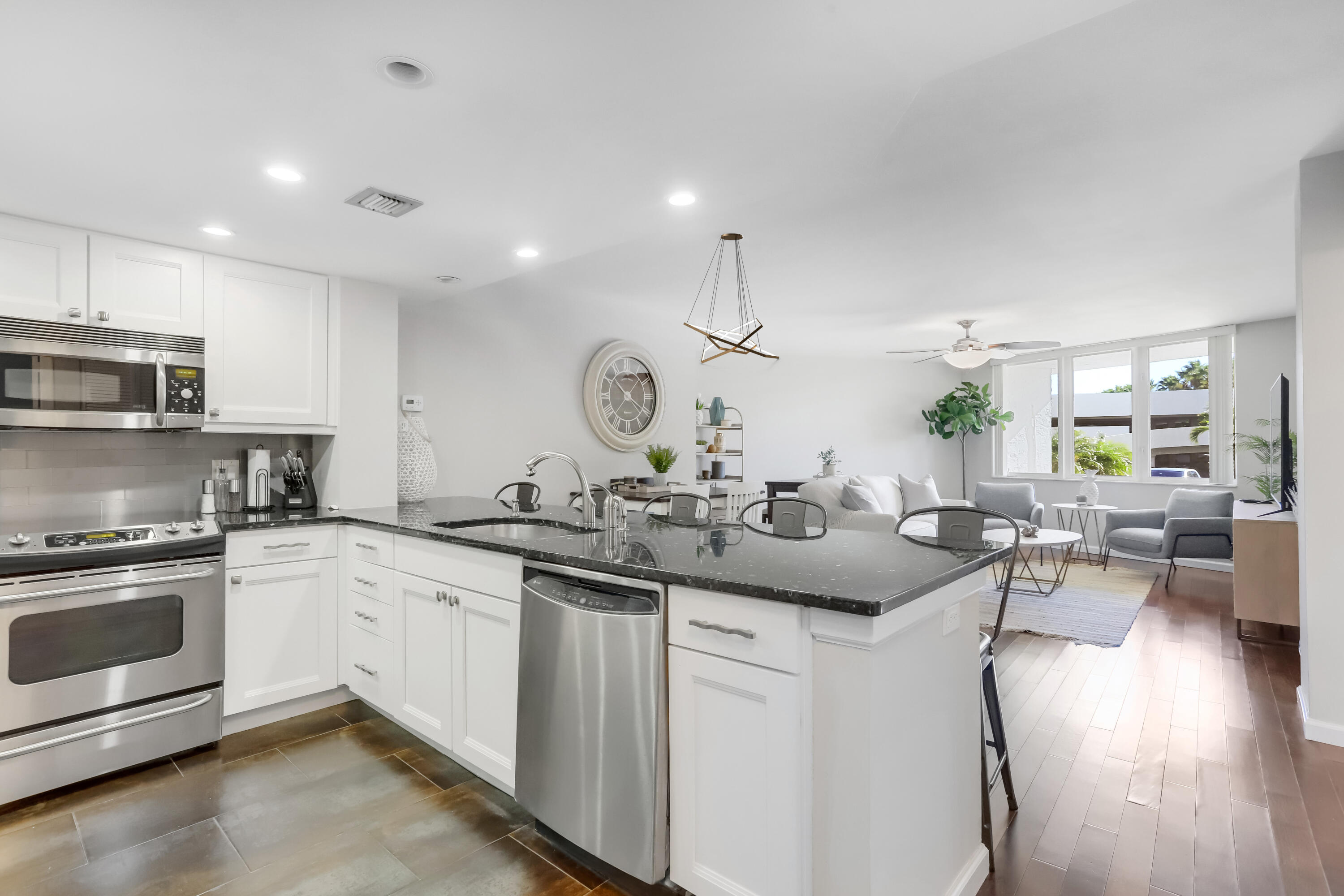 Highland Beach, Florida, 33487, United States, 1 Bedroom Bedrooms, ,2 BathroomsBathrooms,Residential,For Sale,1729334
