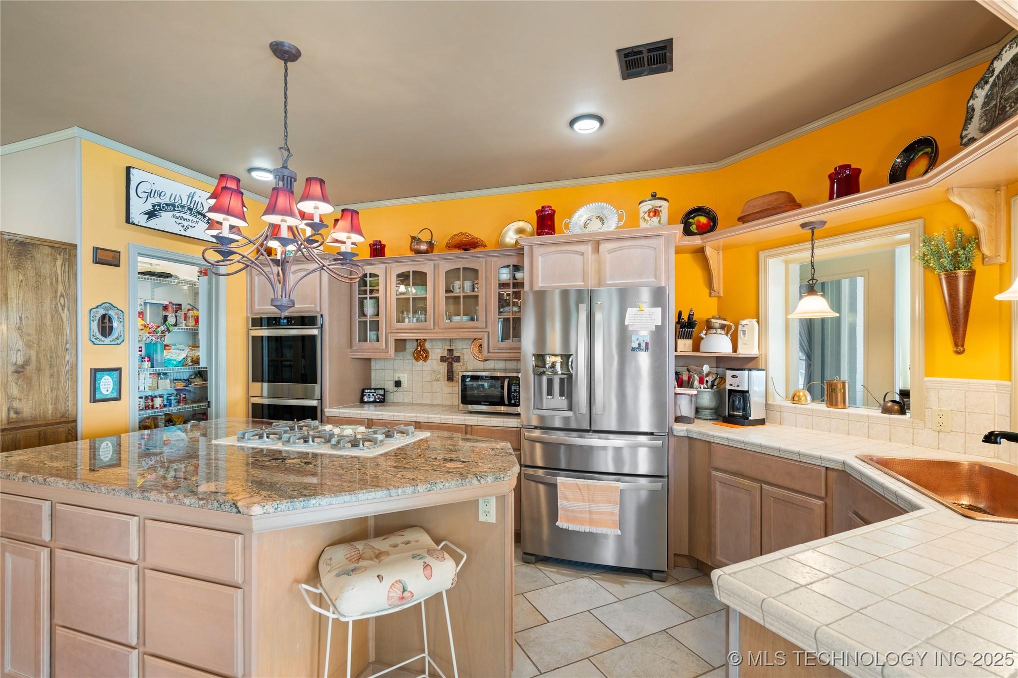 Hulbert, Oklahoma, 74441, United States, 3 Bedrooms Bedrooms, ,2 BathroomsBathrooms,Residential,For Sale,1920796