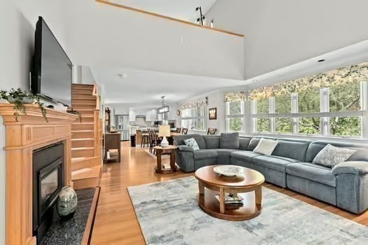 Duxbury, Massachusetts, 02232, United States, 2 Bedrooms Bedrooms, ,3 BathroomsBathrooms,Residential,For Sale,1839812