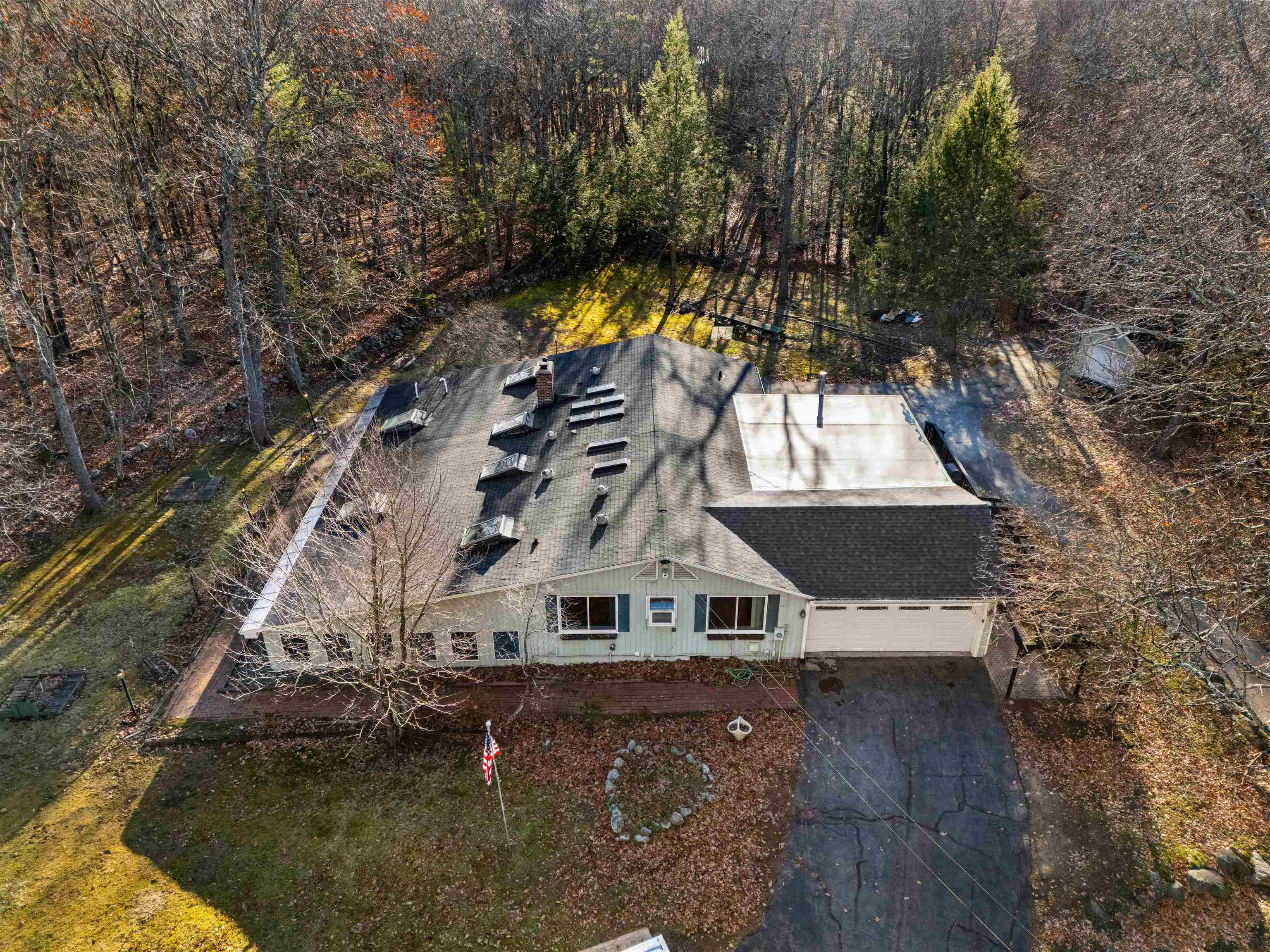 Plaistow, New Hampshire, 03865, United States, 4 Bedrooms Bedrooms, ,1 BathroomBathrooms,Residential,For Sale,2001863