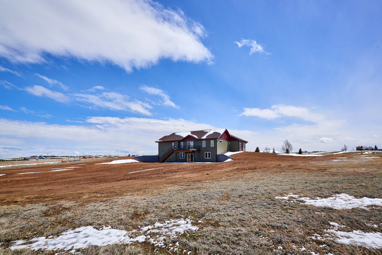 Cheyenne, Wyoming, 82009, United States, 3 Bedrooms Bedrooms, ,2 BathroomsBathrooms,Residential,For Sale,1978031
