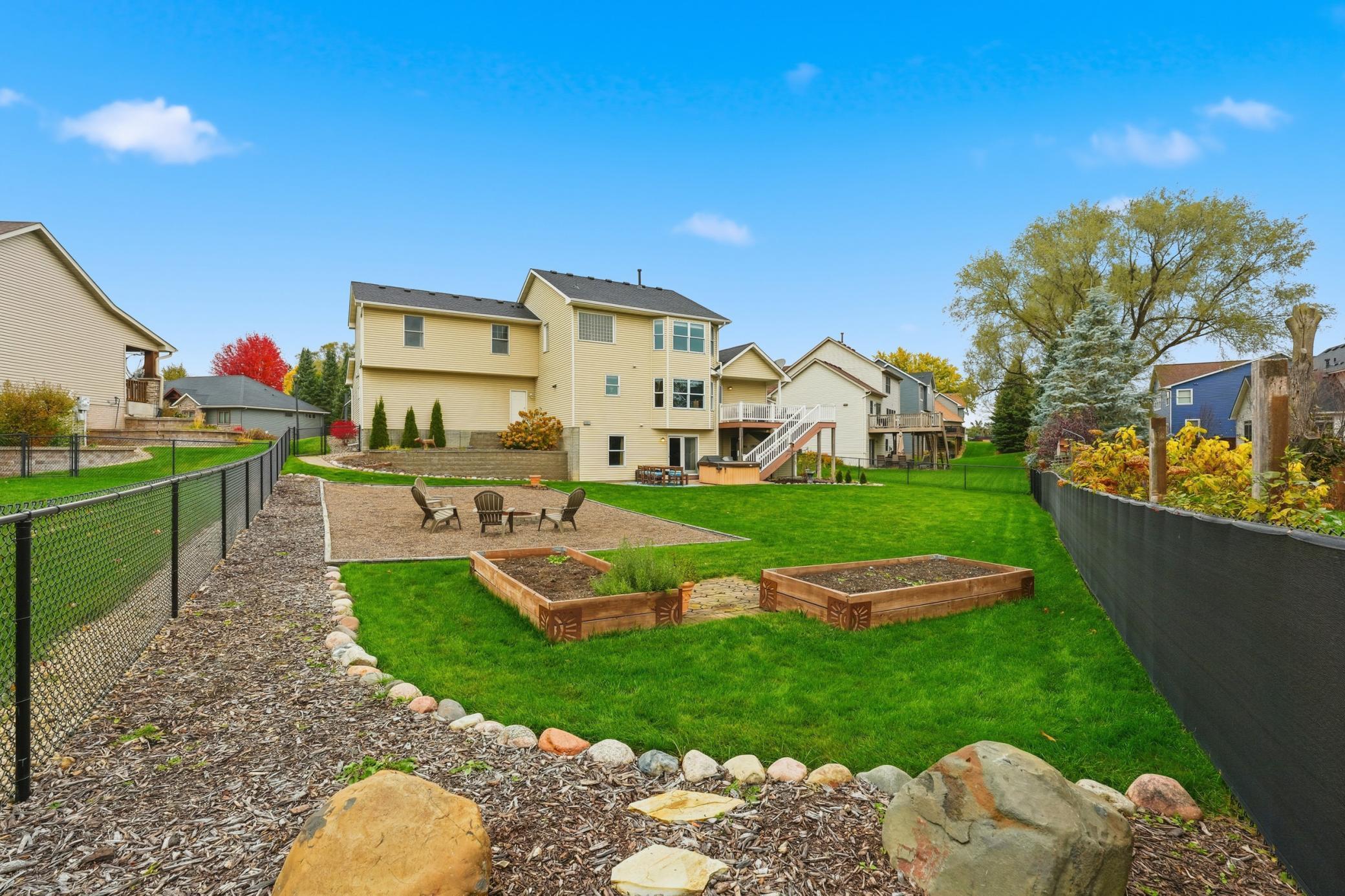 Hudson, Wisconsin, 54016, United States, 5 Bedrooms Bedrooms, ,3 BathroomsBathrooms,Residential,For Sale,1989559