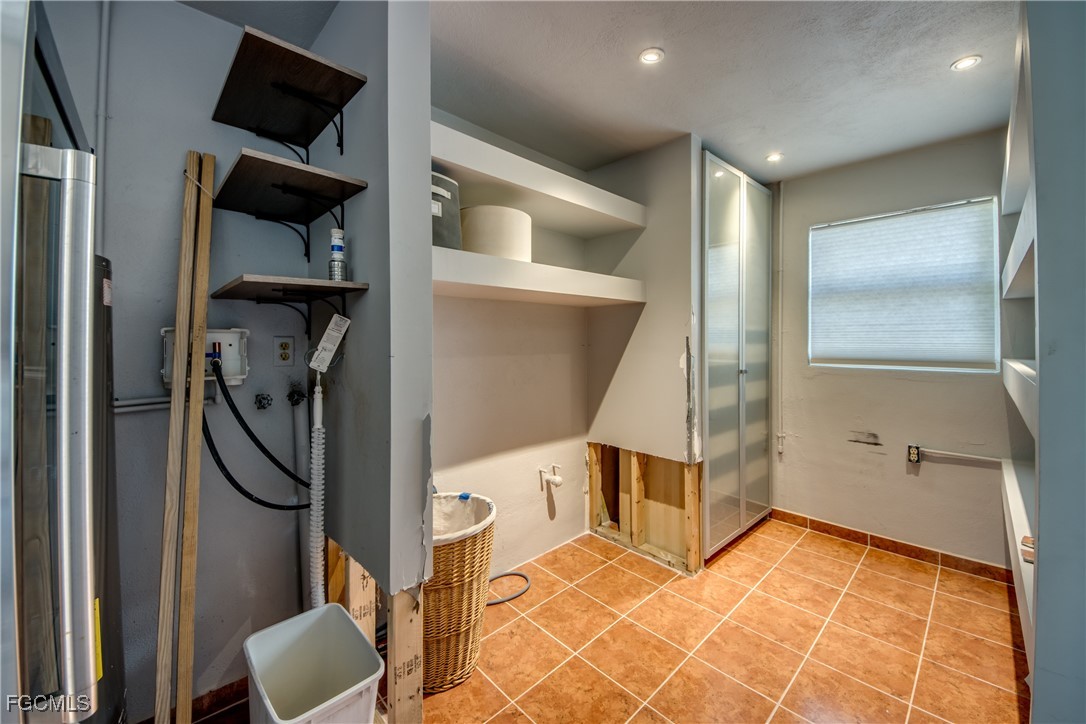 Matlacha, Florida, 33993, United States, 3 Bedrooms Bedrooms, ,2 BathroomsBathrooms,Residential,For Sale,1974777