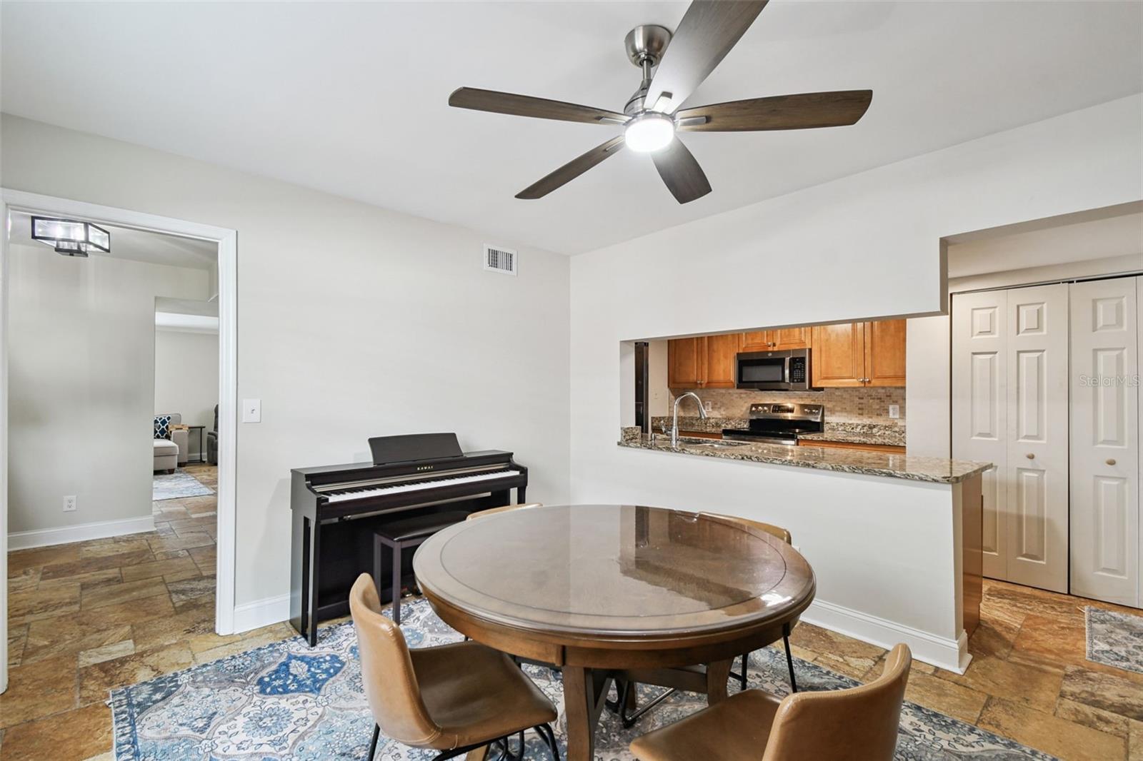 Tampa, Florida, 33609, United States, 3 Bedrooms Bedrooms, ,3 BathroomsBathrooms,Residential,For Sale,1981719