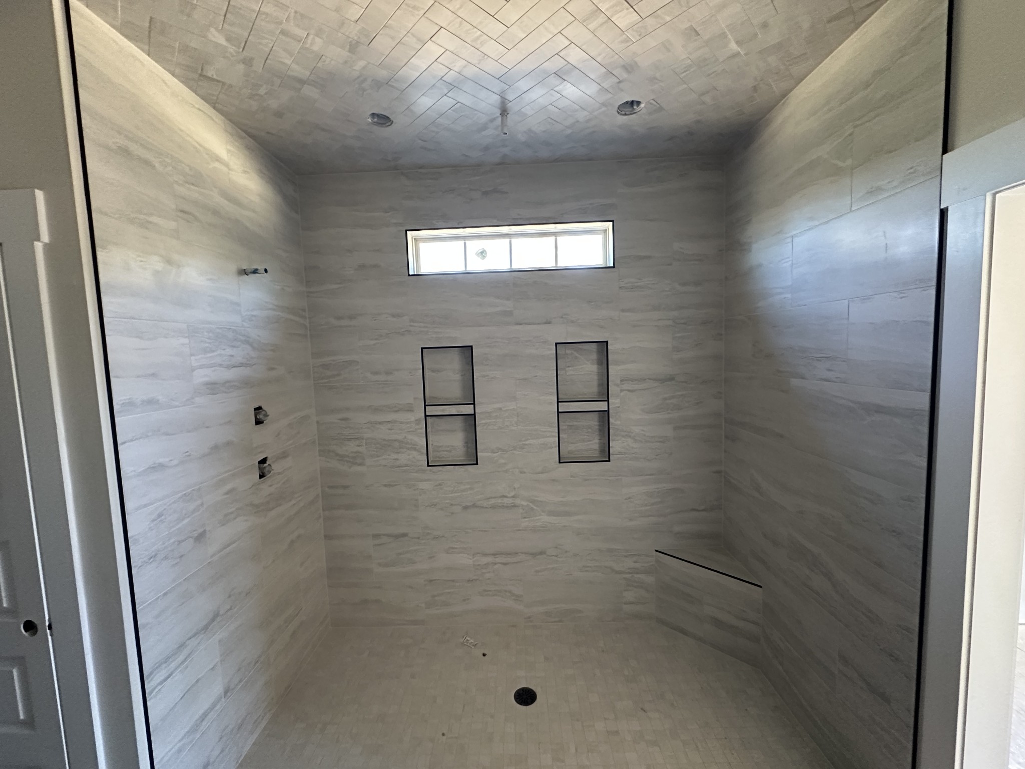 Cumberland Furnace, Tennessee, 37051, United States, 3 Bedrooms Bedrooms, ,3 BathroomsBathrooms,Residential,For Sale,1975749