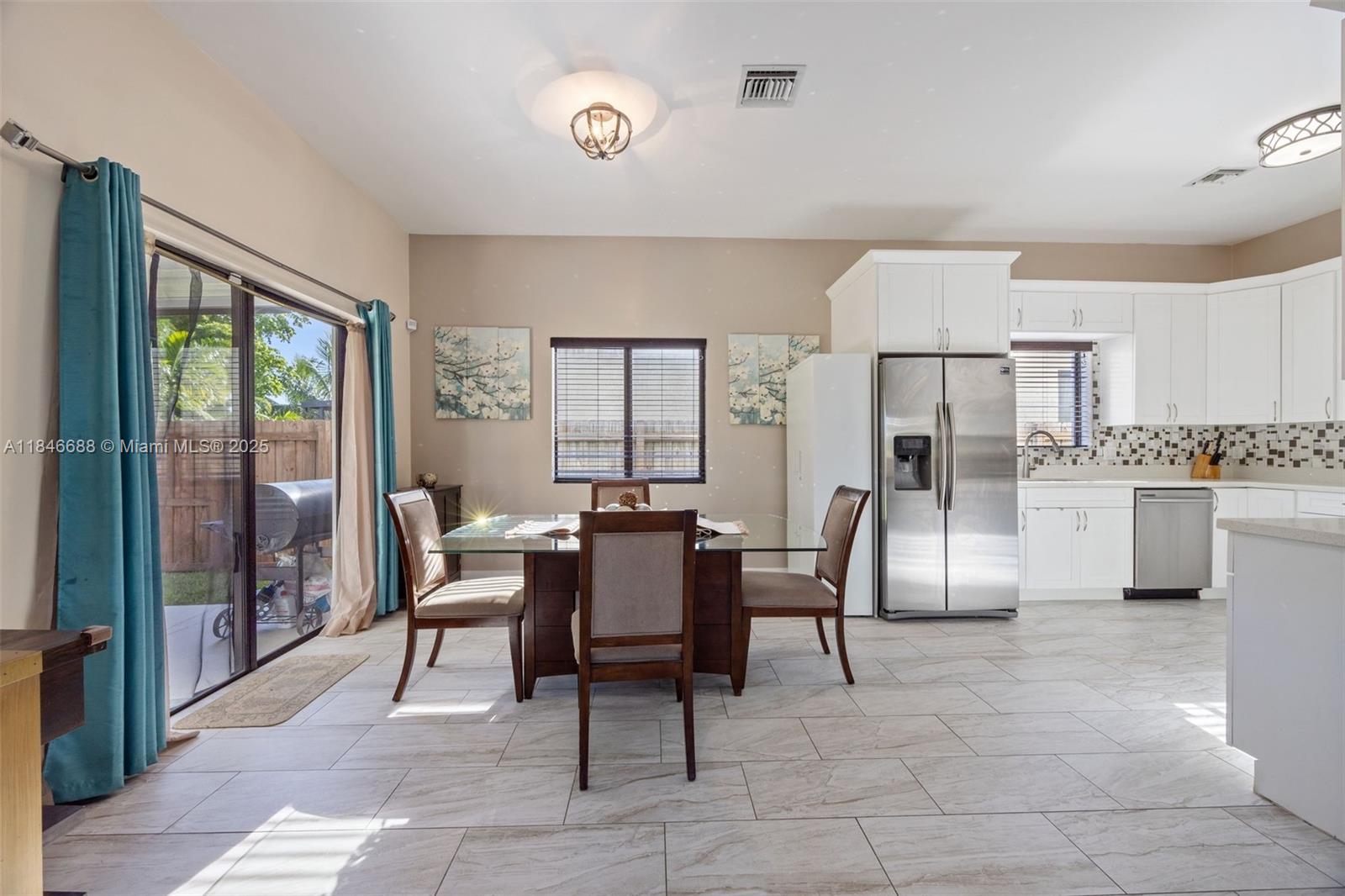West Park, Florida, 33023, United States, 5 Bedrooms Bedrooms, ,4 BathroomsBathrooms,Residential,For Sale,1907541