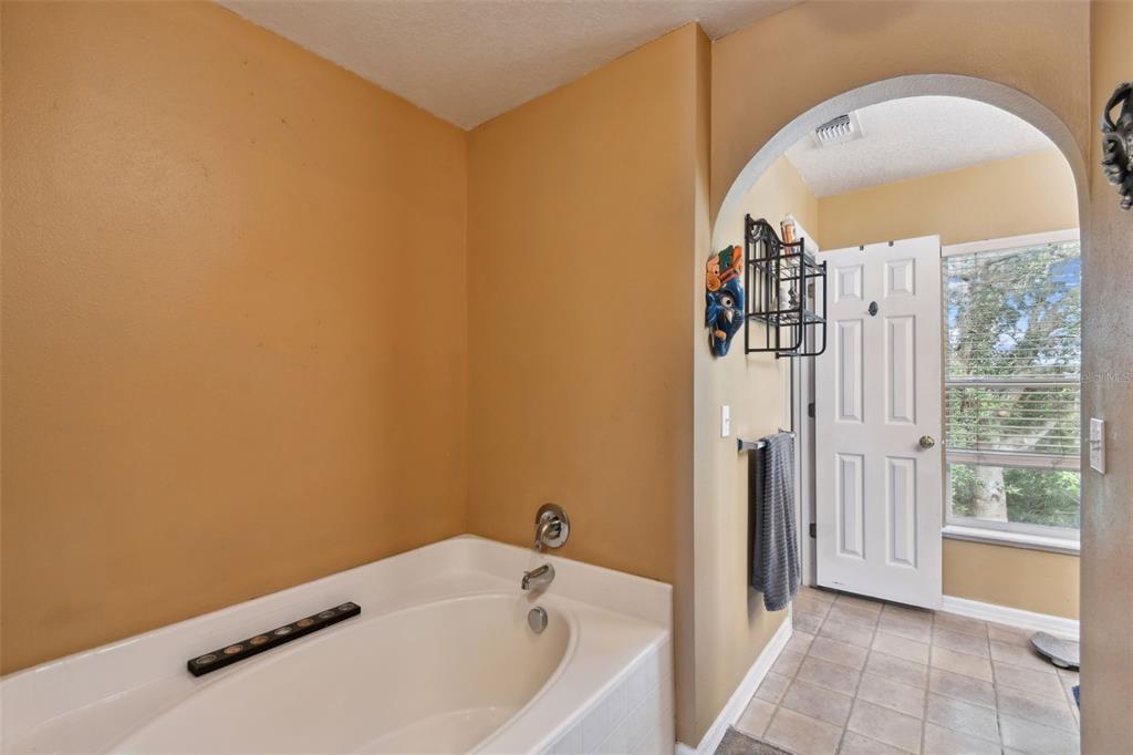 Land O Lakes, Florida, 34638, United States, 4 Bedrooms Bedrooms, ,4 BathroomsBathrooms,Residential,For Sale,1921134