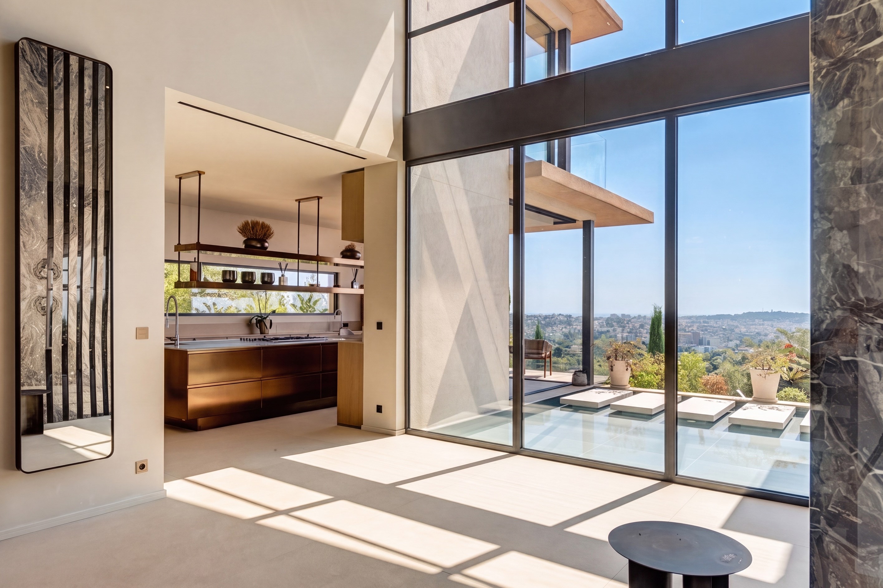  Contemporary architect-designed villa with mirror pool and high-end amenities - 物件實景