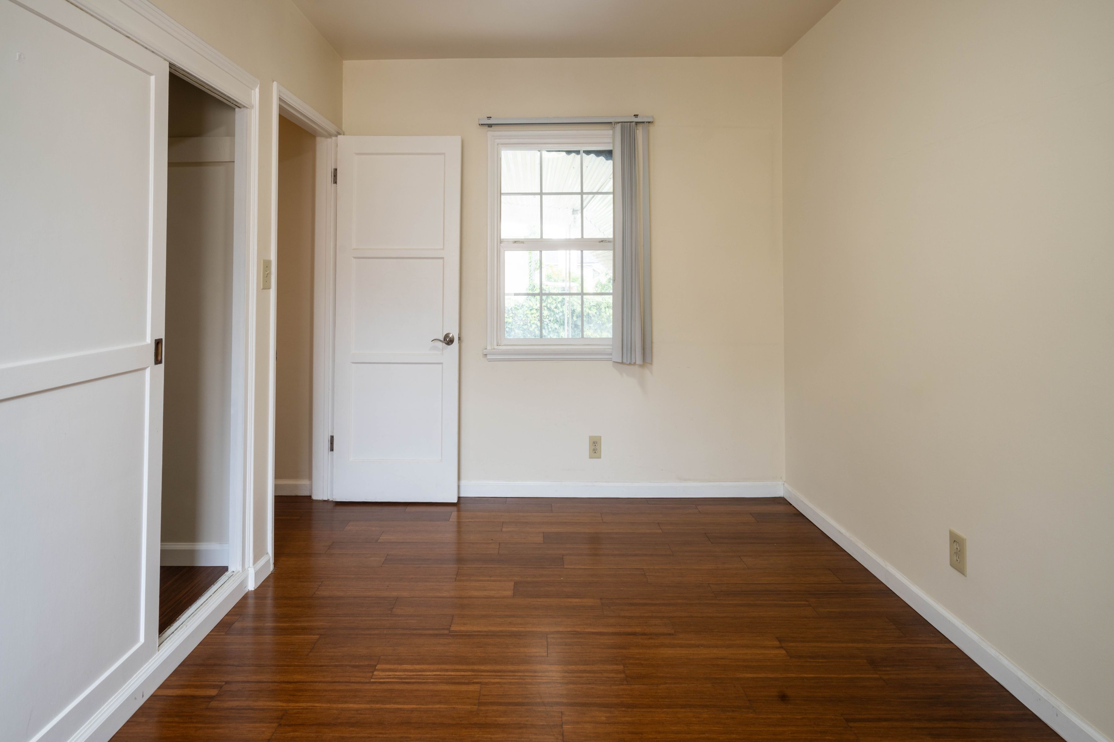  2944 Mayfield Avenue - 物件實景
