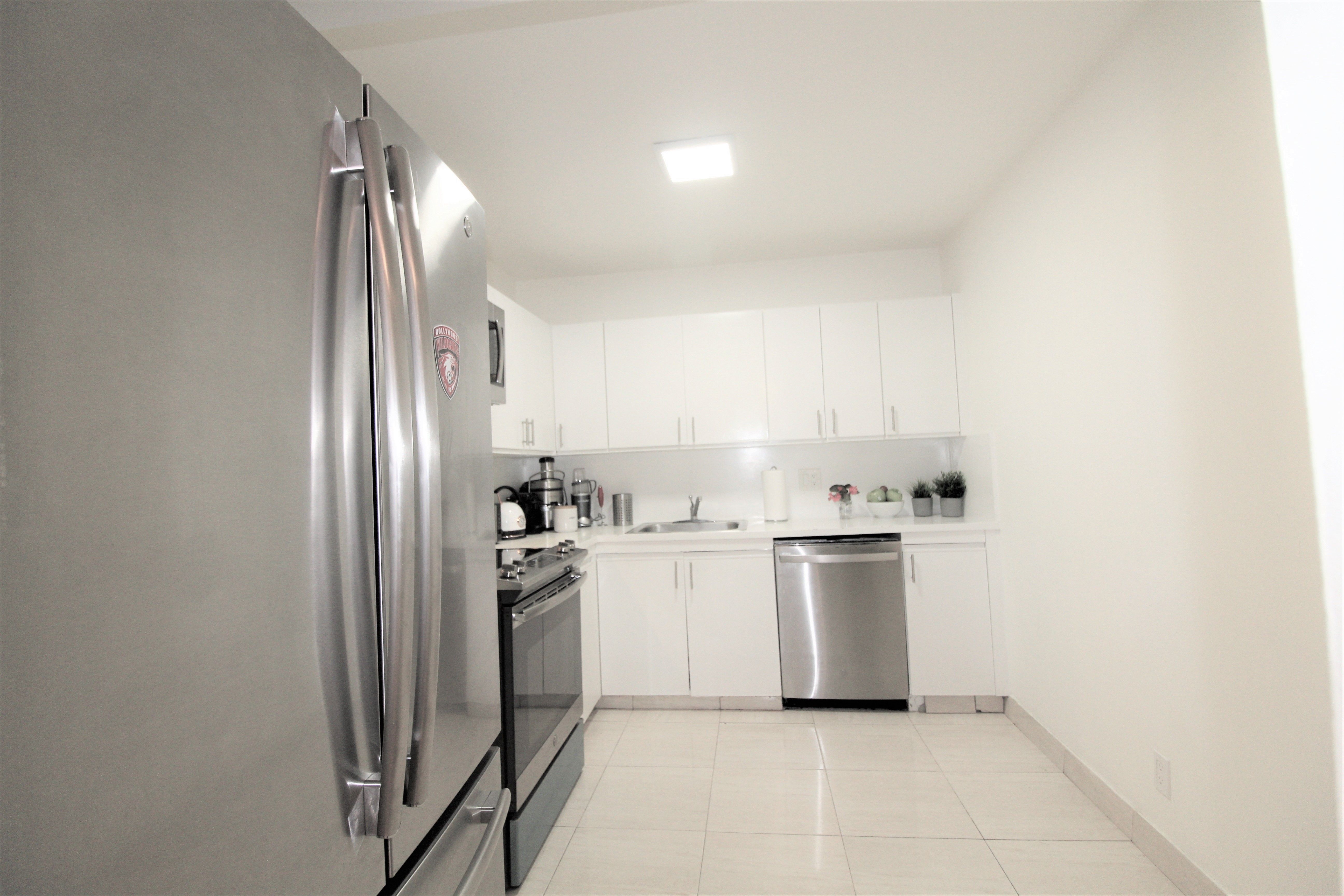  2500 Parkview Dr, Hallandale Beach, FL, 33009 - 物件實景