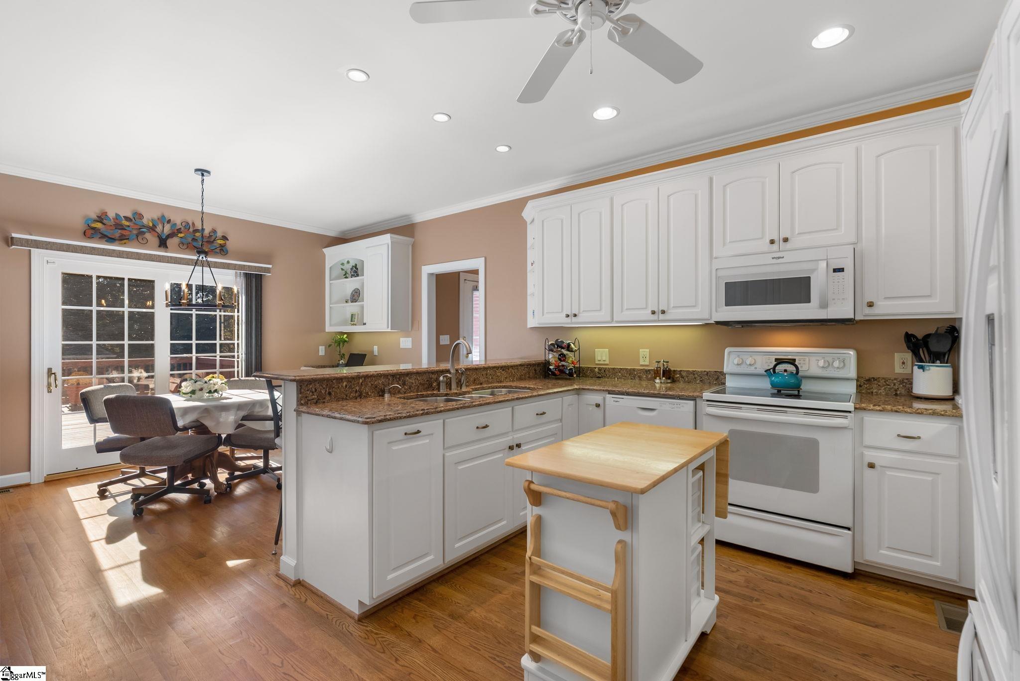 Boiling Springs, South Carolina, 29316, United States, 4 Bedrooms Bedrooms, ,4 BathroomsBathrooms,Residential,For Sale,1989234