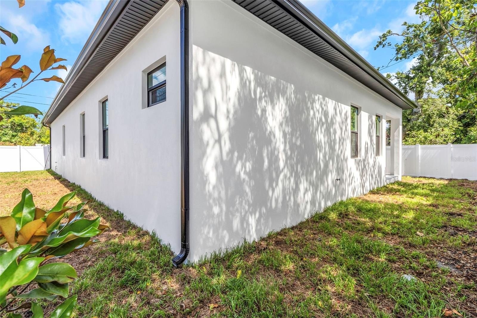 ST PETERSBURG, Florida, 33714, United States, 4 Bedrooms Bedrooms, ,3 BathroomsBathrooms,Residential,For Sale,2022051