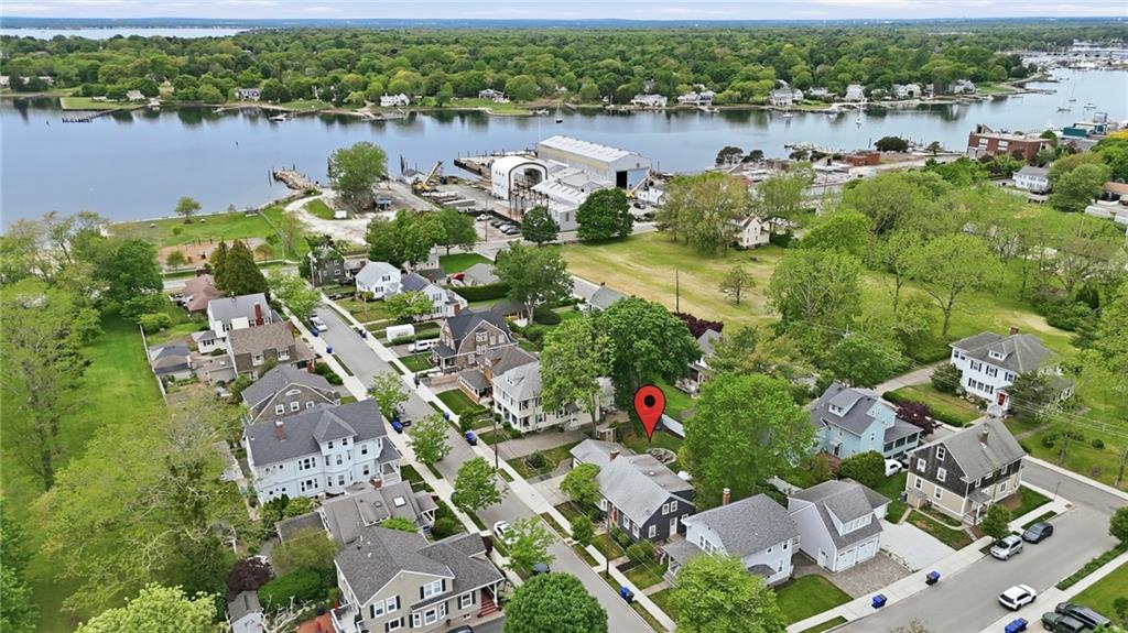 Warren, Rhode Island, 02885, United States, 2 Bedrooms Bedrooms, ,3 BathroomsBathrooms,Residential,For Sale,2048130