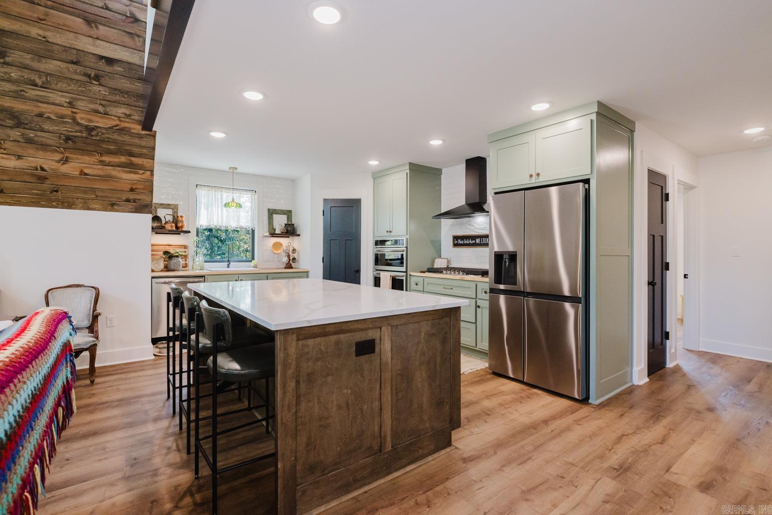 Hot Springs Village, Arkansas, 71909, United States, 3 Bedrooms Bedrooms, ,4 BathroomsBathrooms,Residential,For Sale,1926085